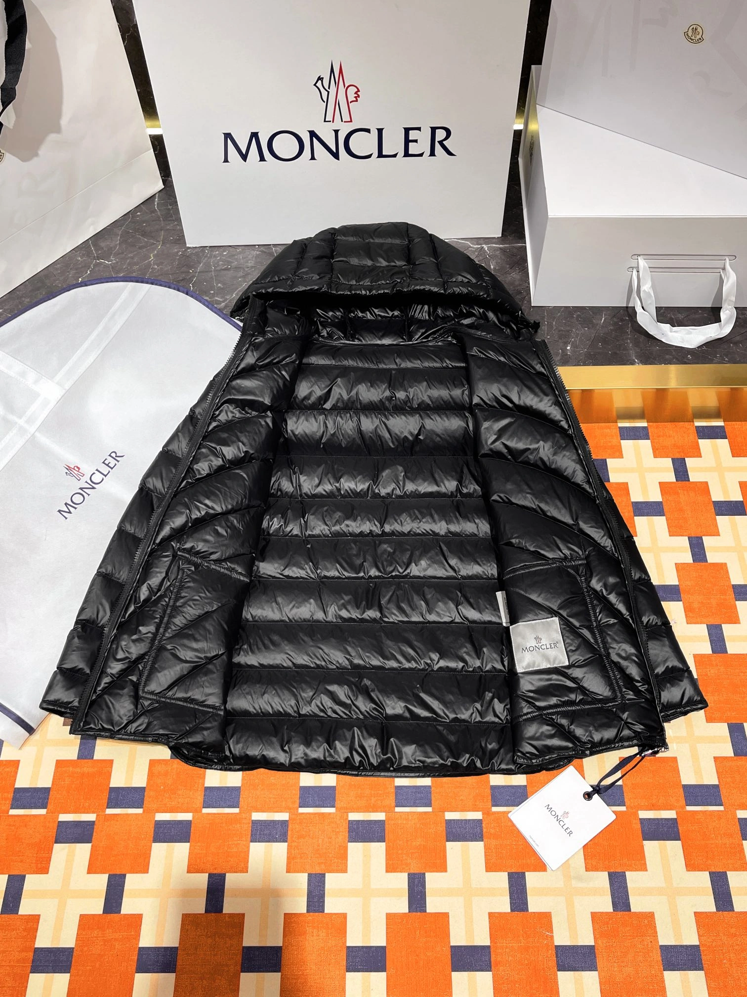 Moncler Down Jackets Efficient 146220