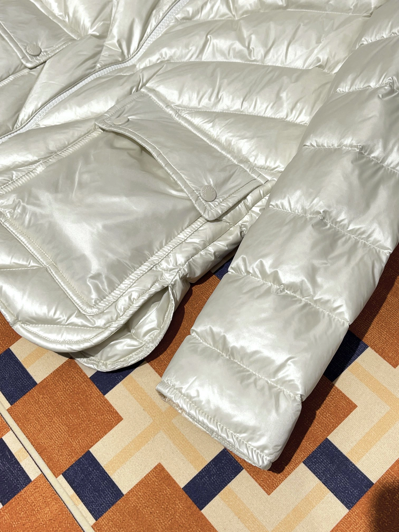 Sleek Moncler Down Jackets 146213