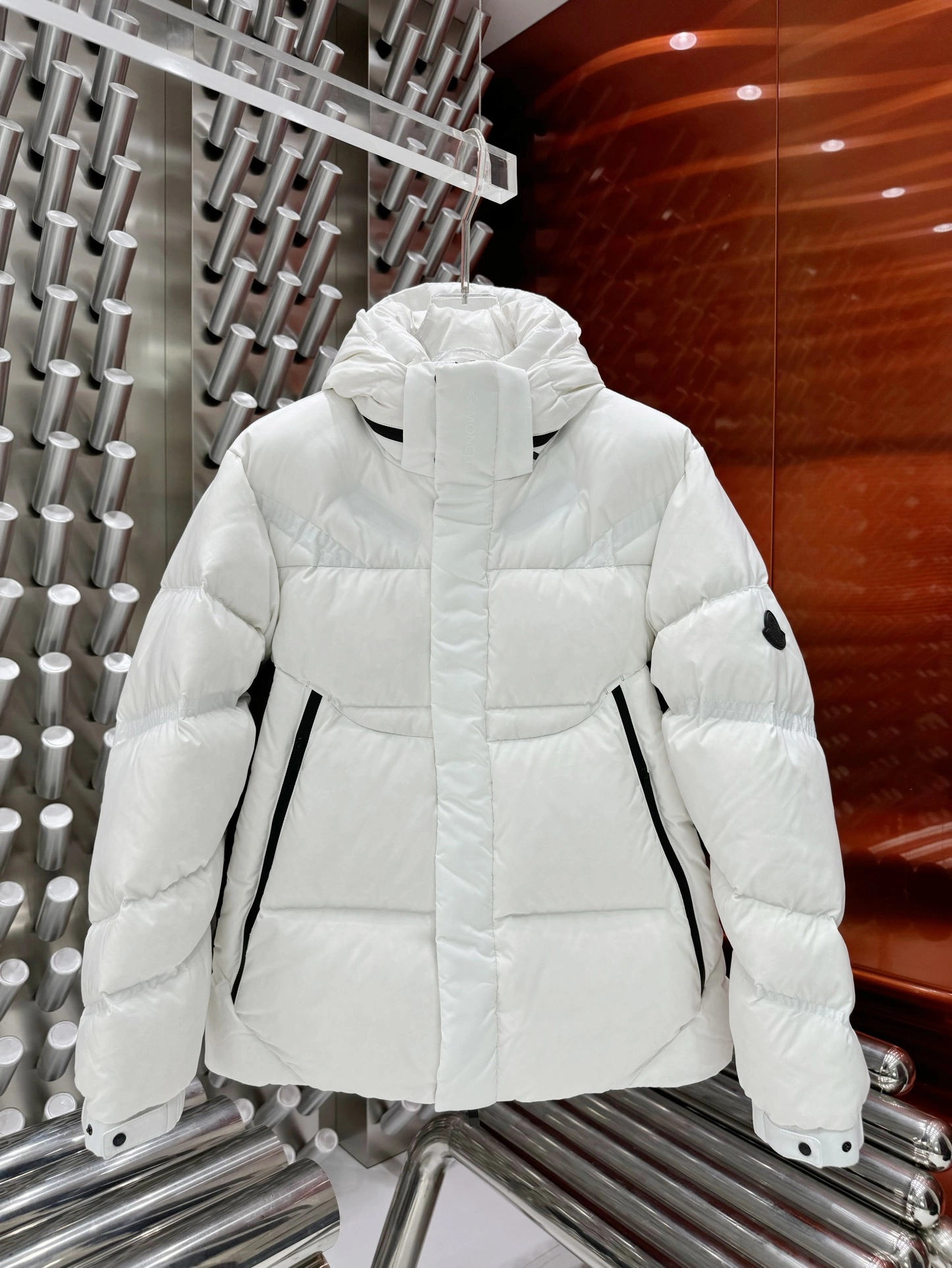 EyeCatching Moncler Down Jackets 146204