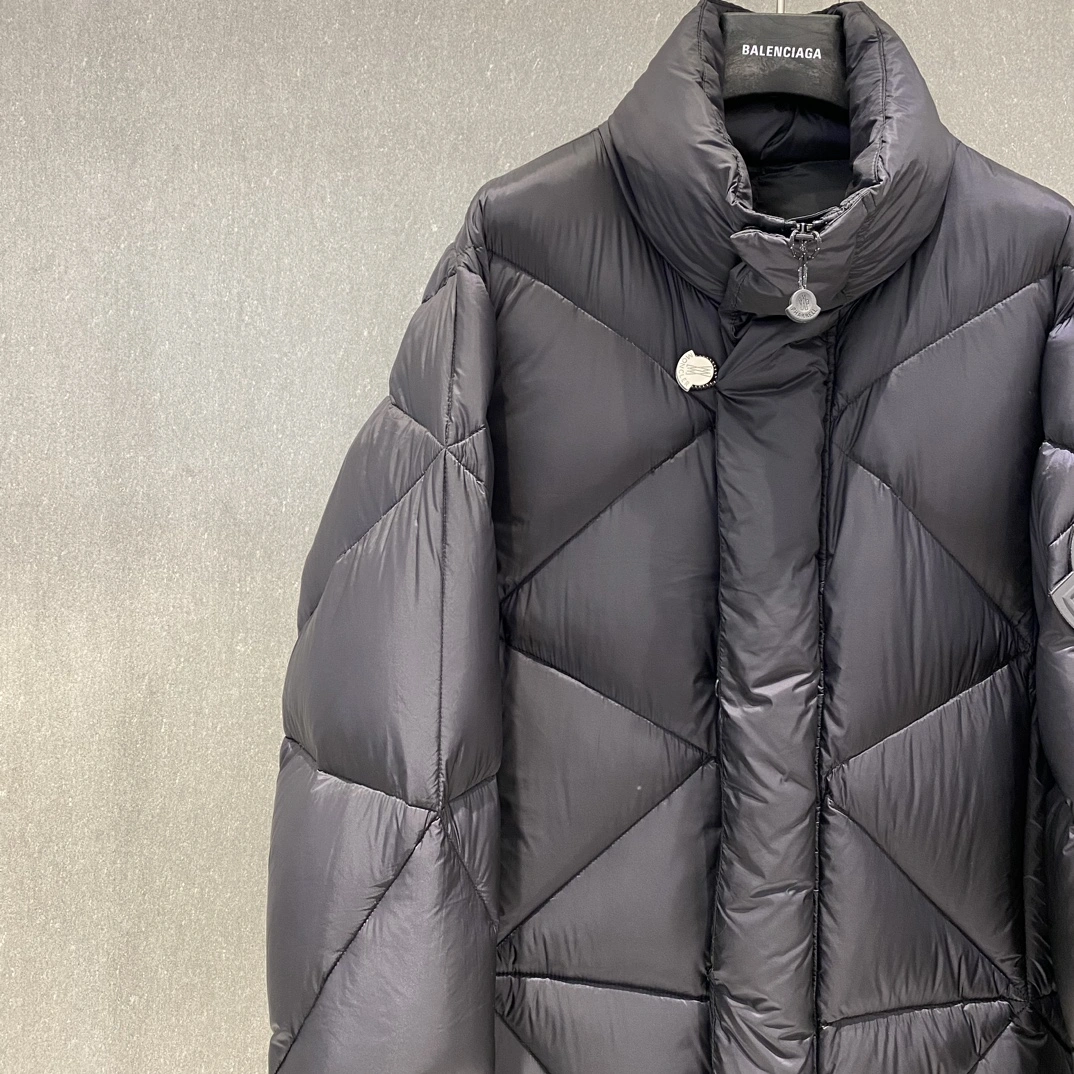 Affordable Moncler Down Jackets 146205