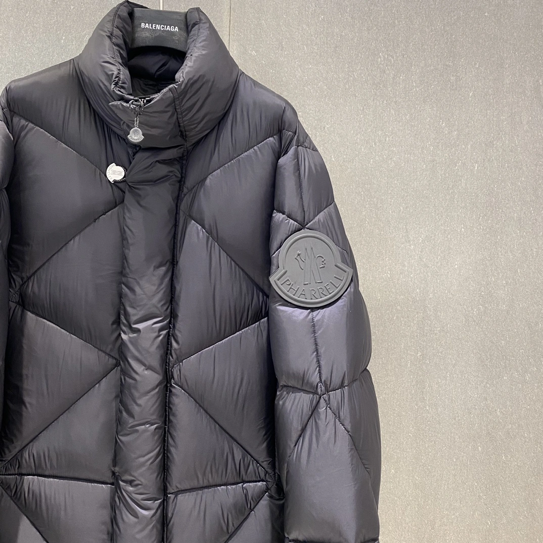 Affordable Moncler Down Jackets 146205