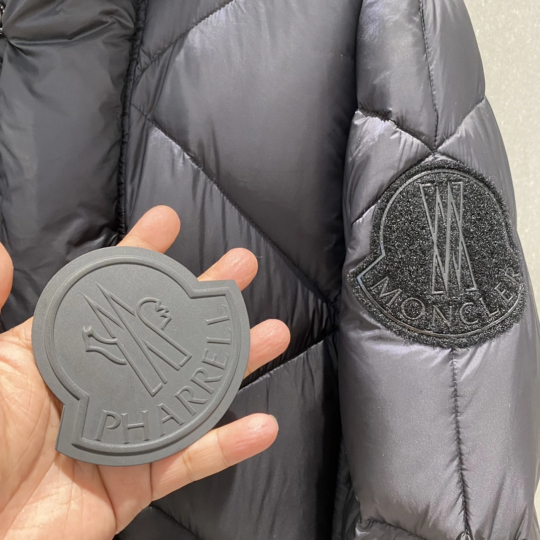 Affordable Moncler Down Jackets 146205