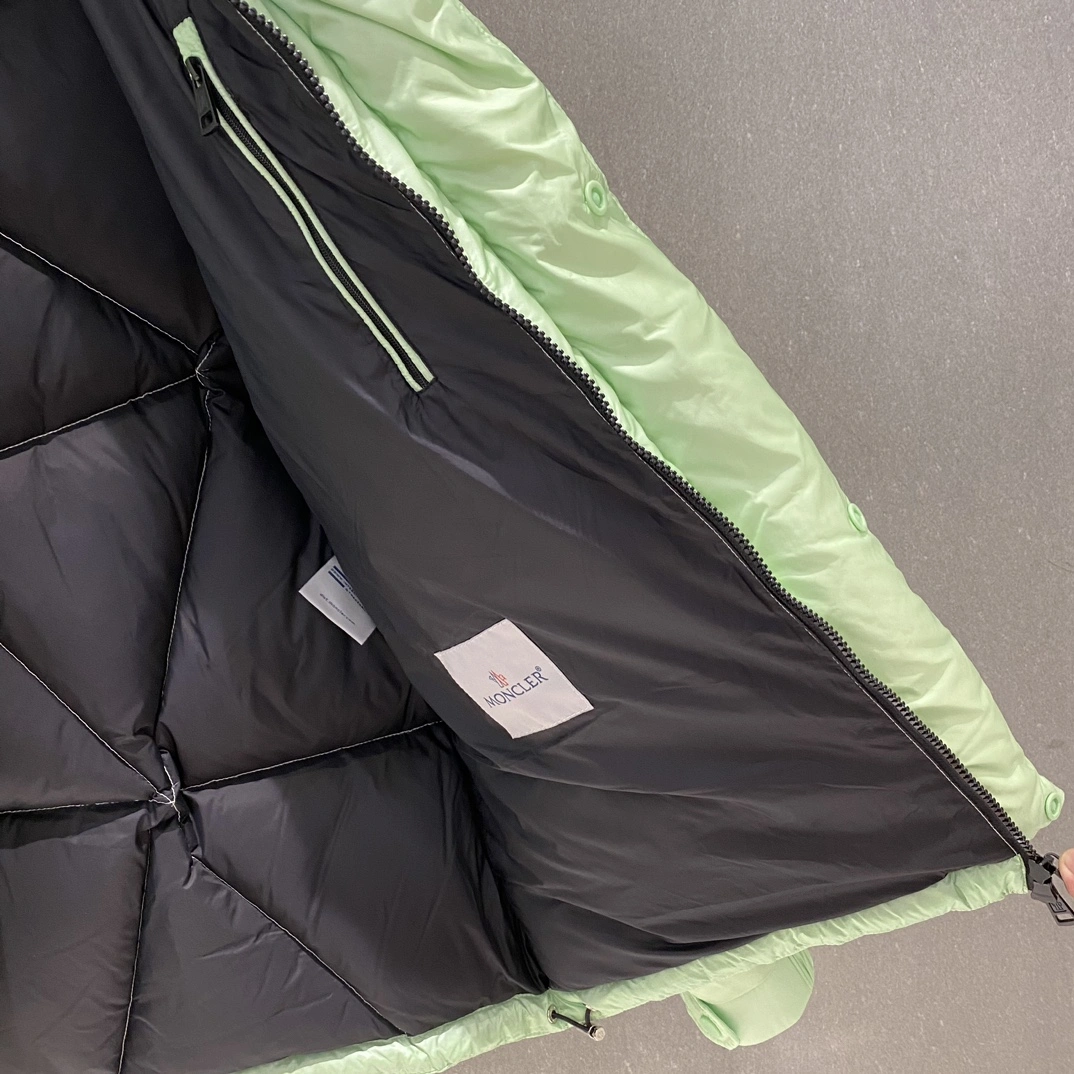 EasyMatch Moncler Down Jackets 146212