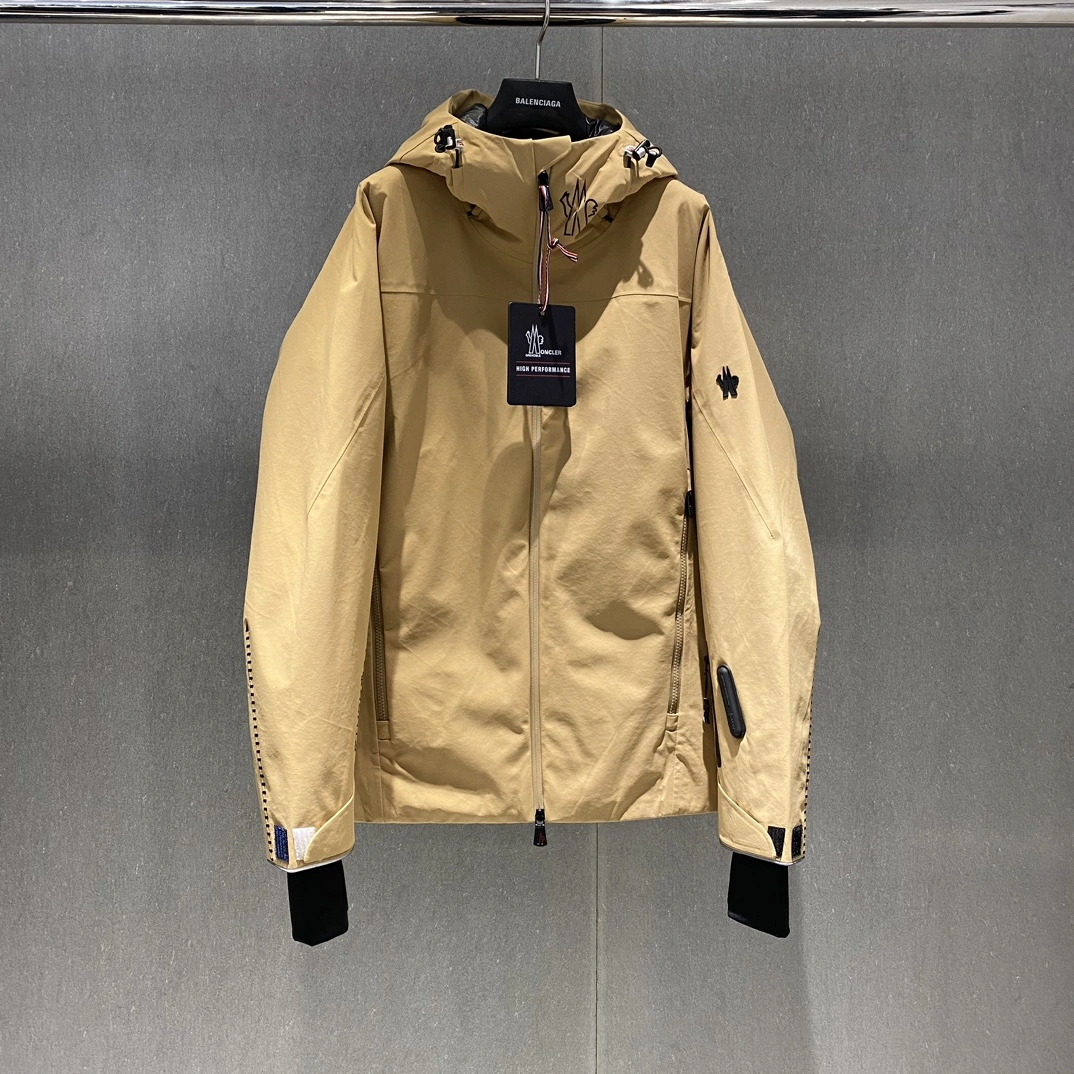 Moncler Down Jackets Sustainable 146208