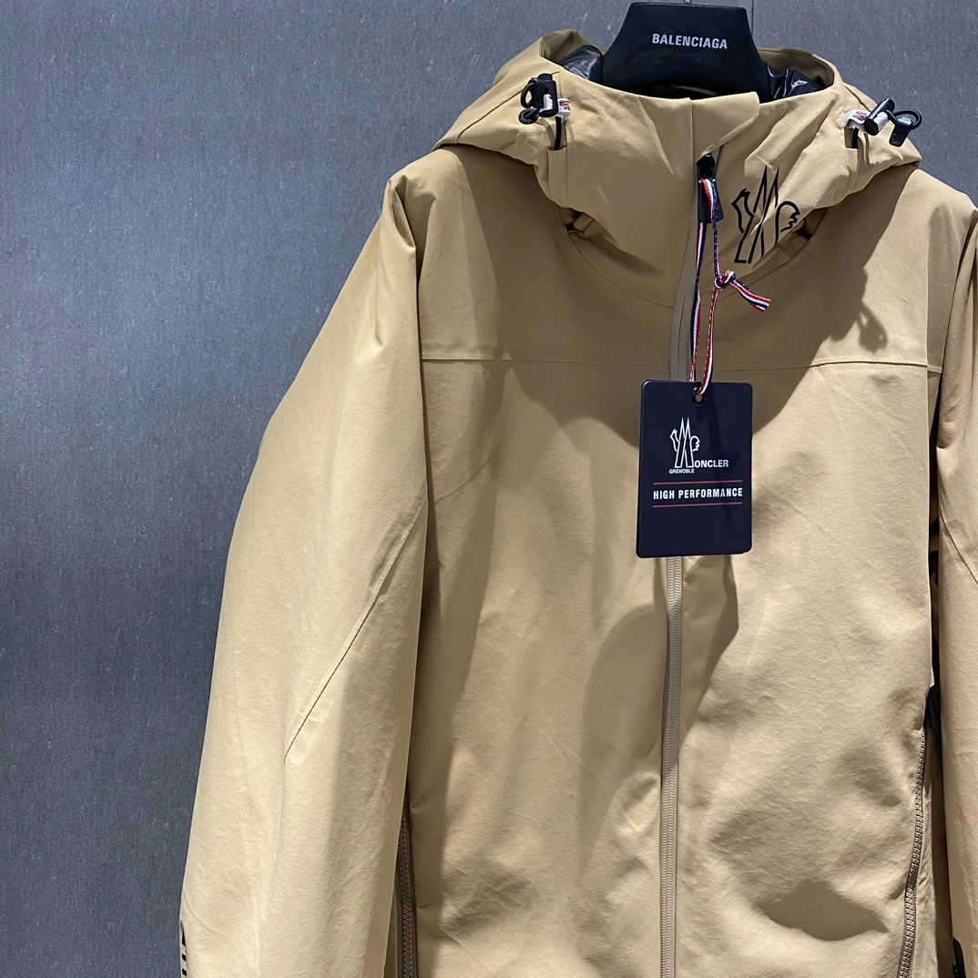 Moncler Down Jackets Sustainable 146208