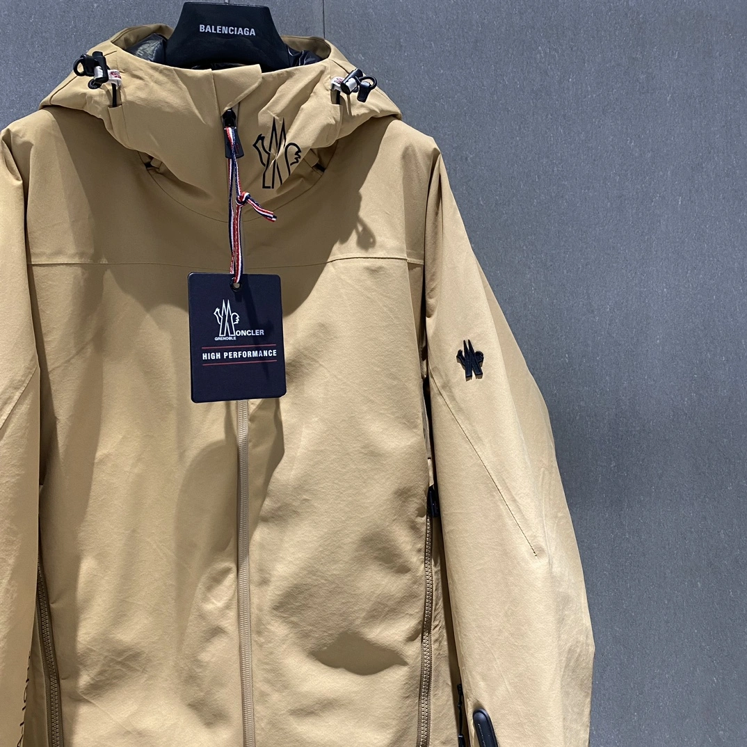 Moncler Down Jackets Sustainable 146208