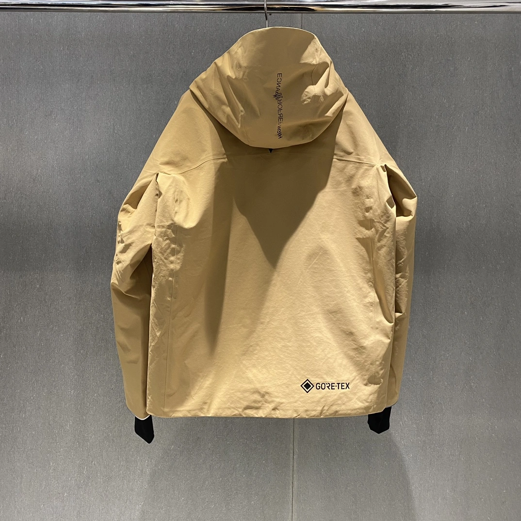 Moncler Down Jackets Sustainable 146208