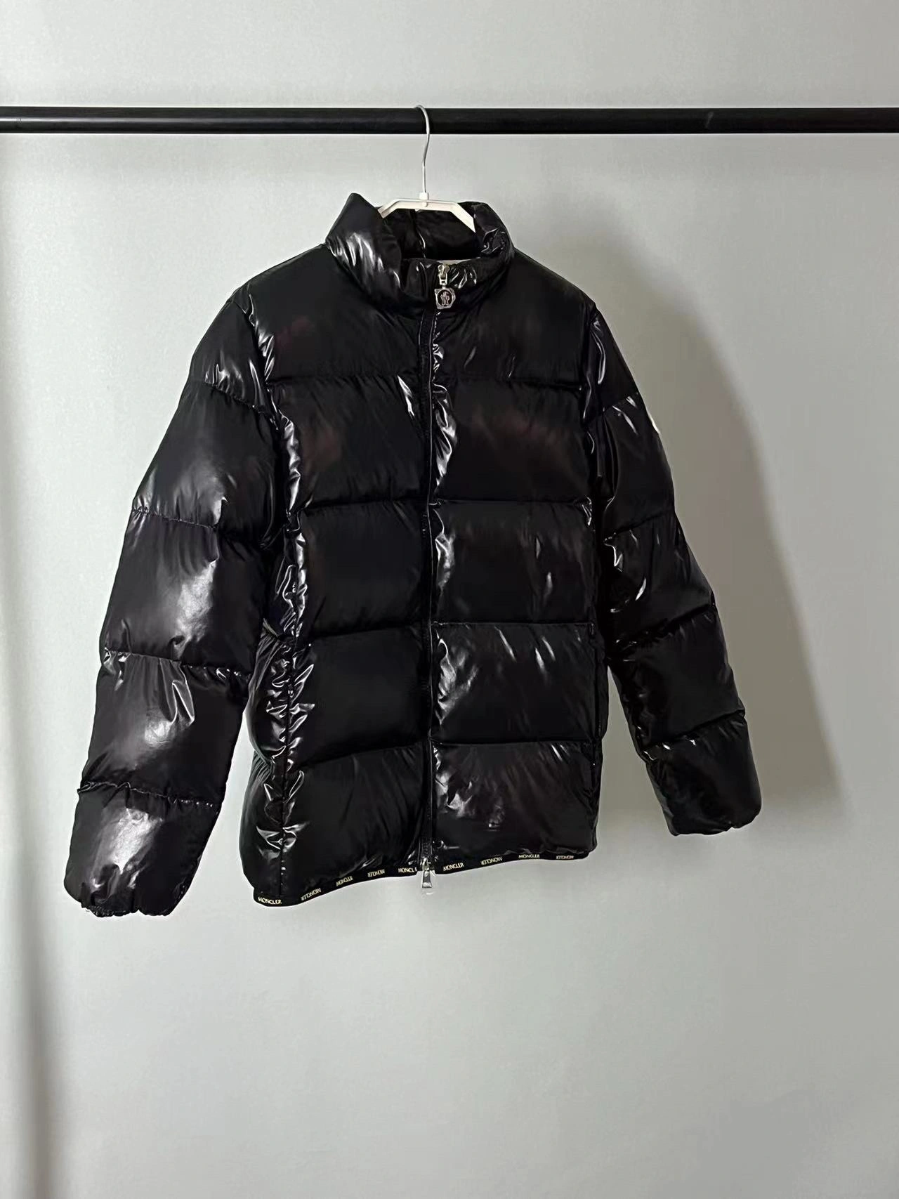 Unisex Moncler Down Jackets 146198