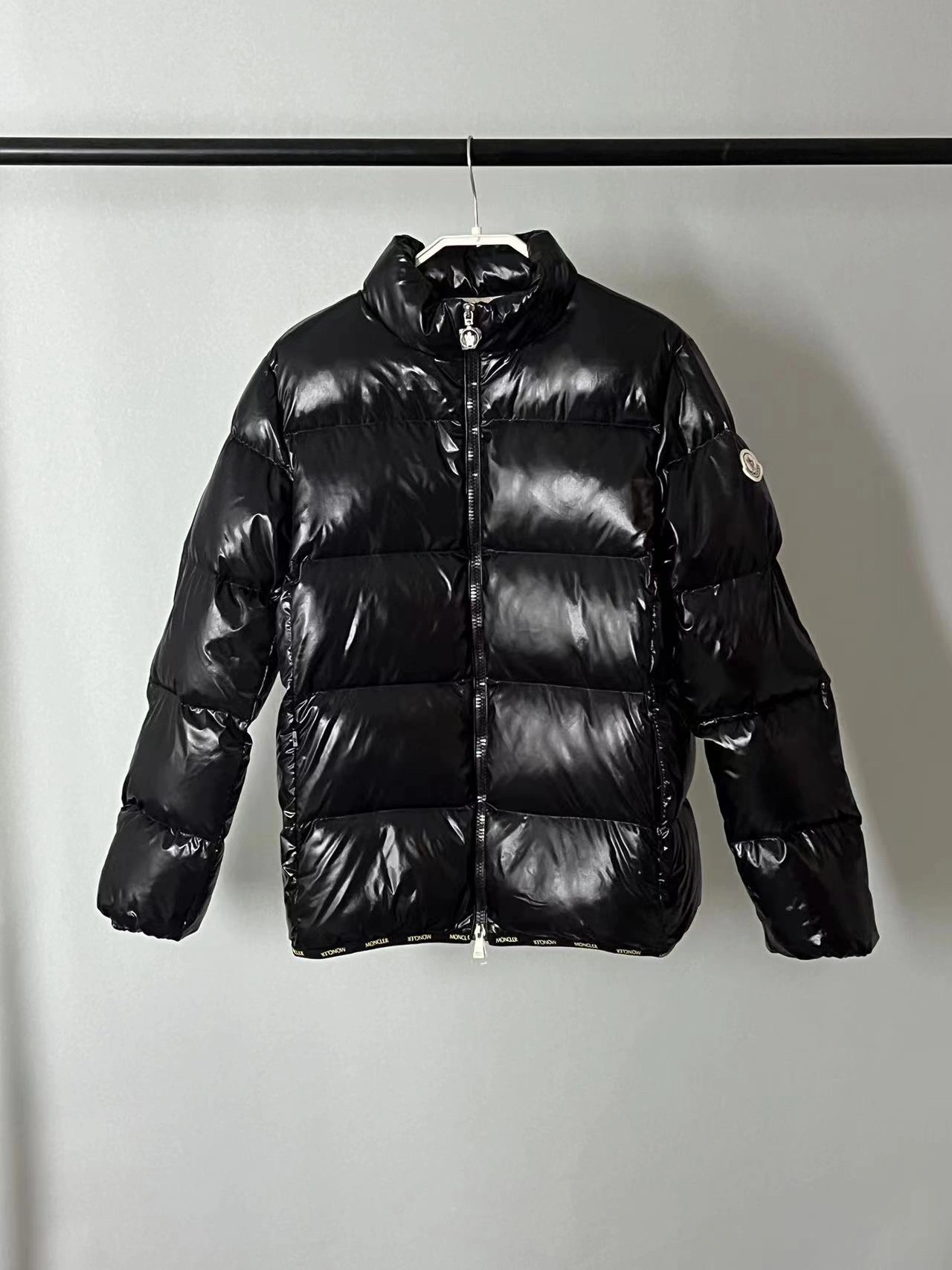 Unisex Moncler Down Jackets 146198