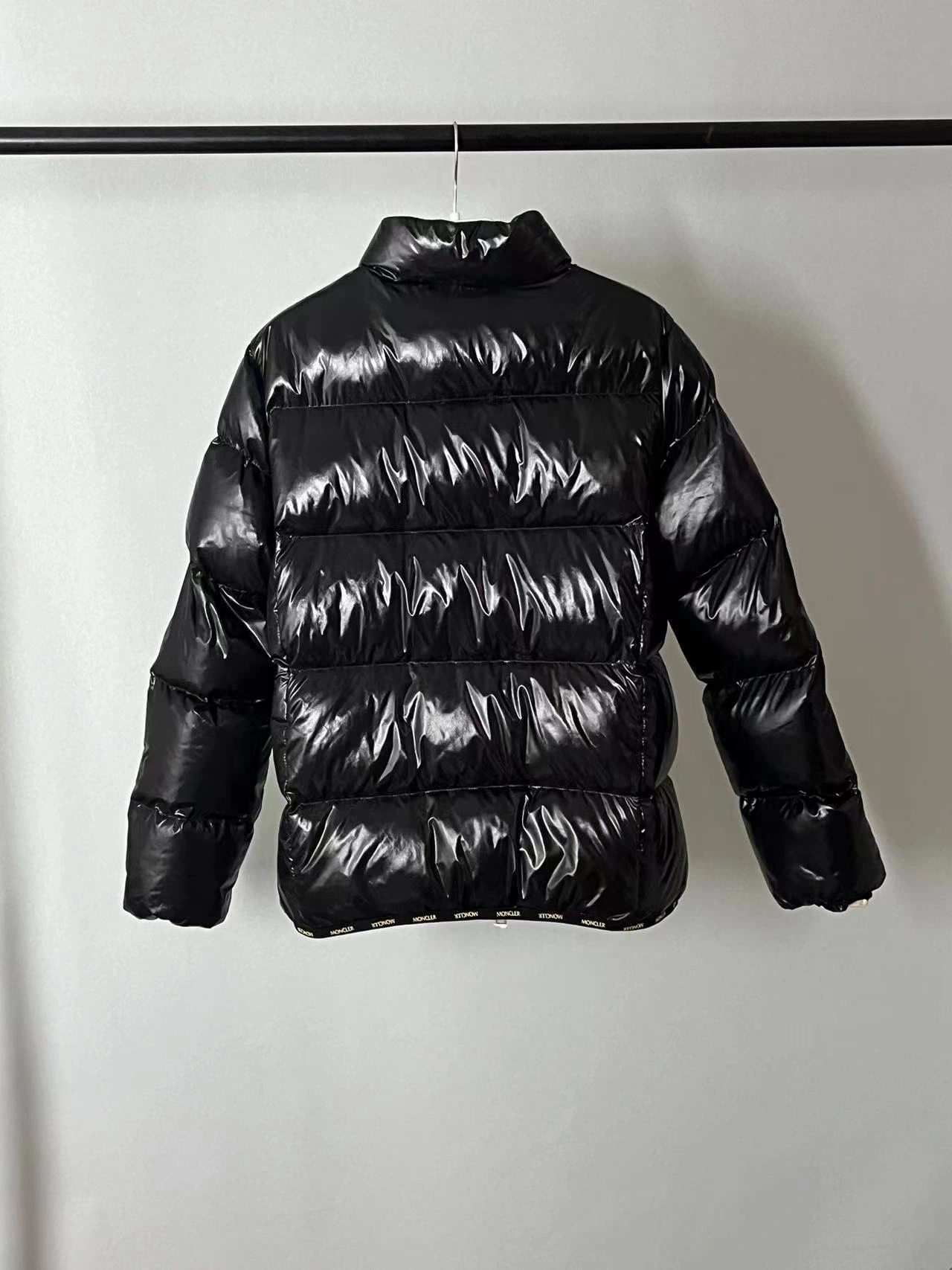 Unisex Moncler Down Jackets 146198