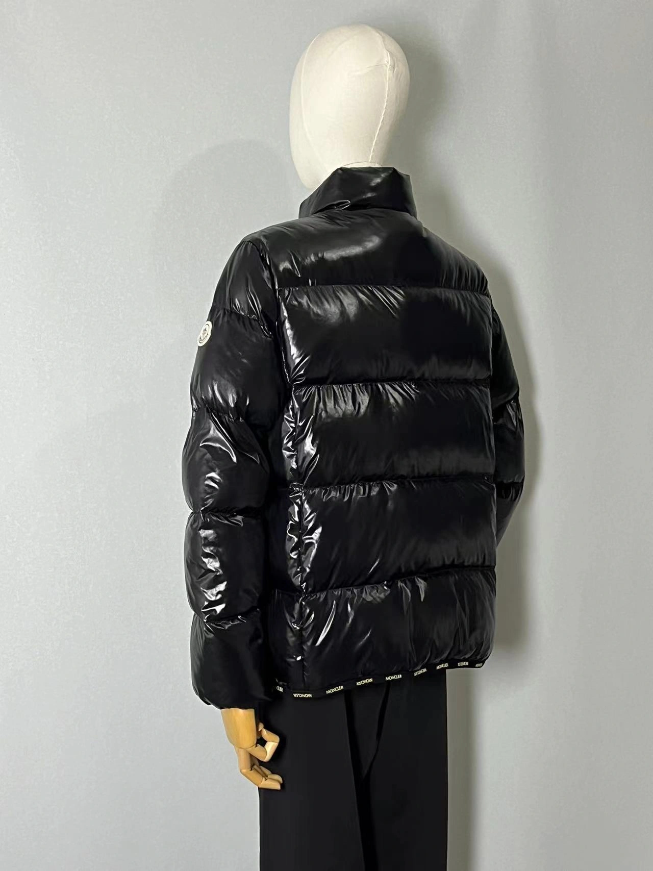 Unisex Moncler Down Jackets 146198
