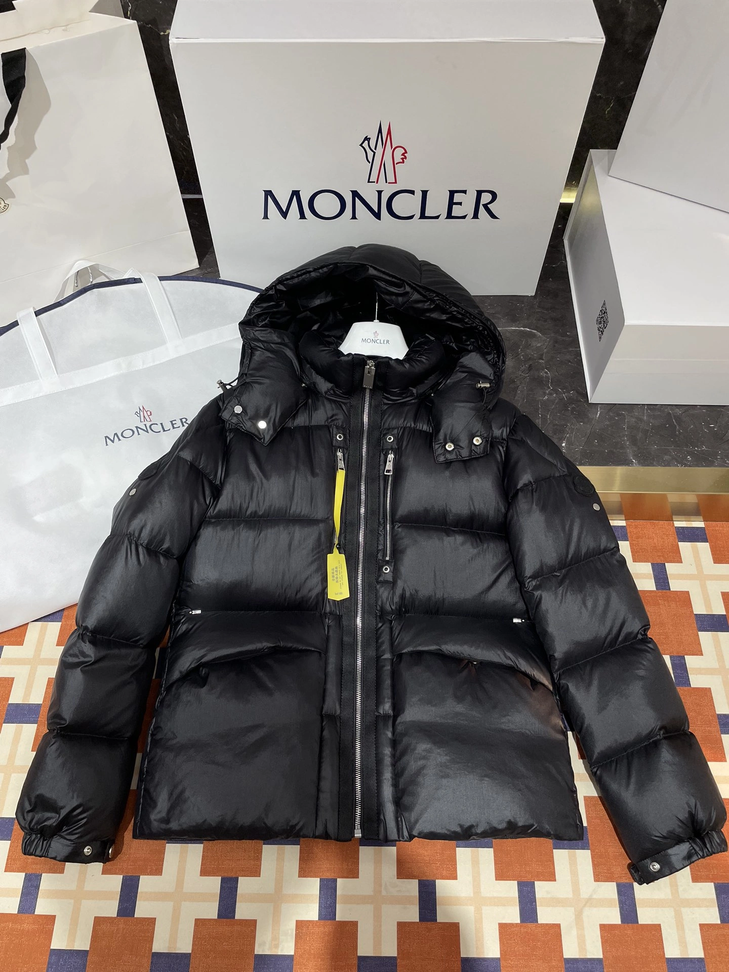 Moncler Down Jackets Lightweight 146197