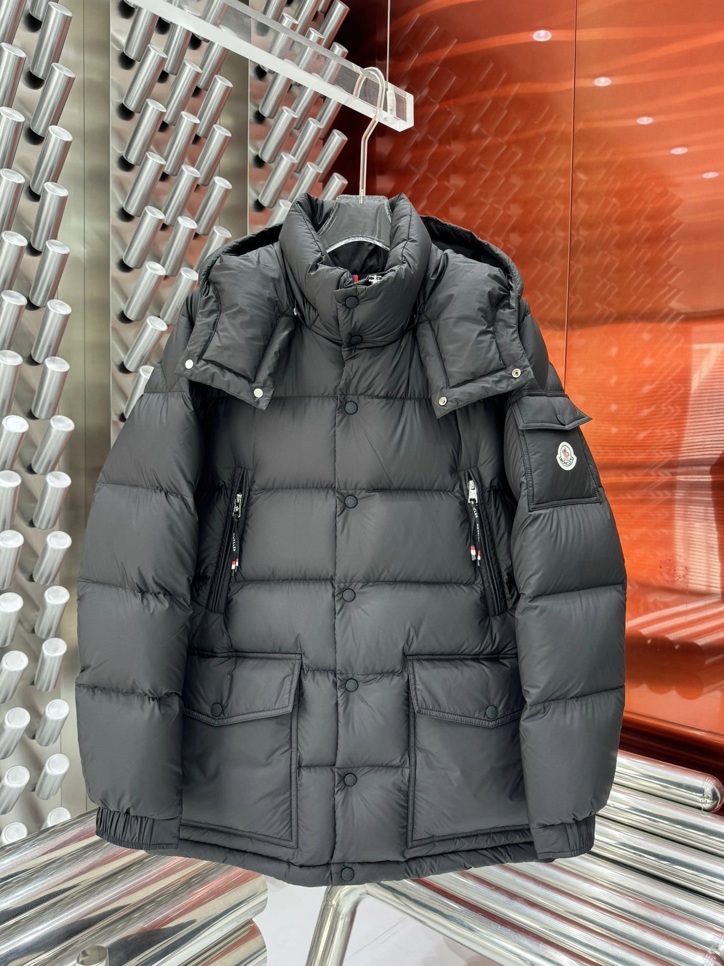 Moncler Down Jackets Neat 146191