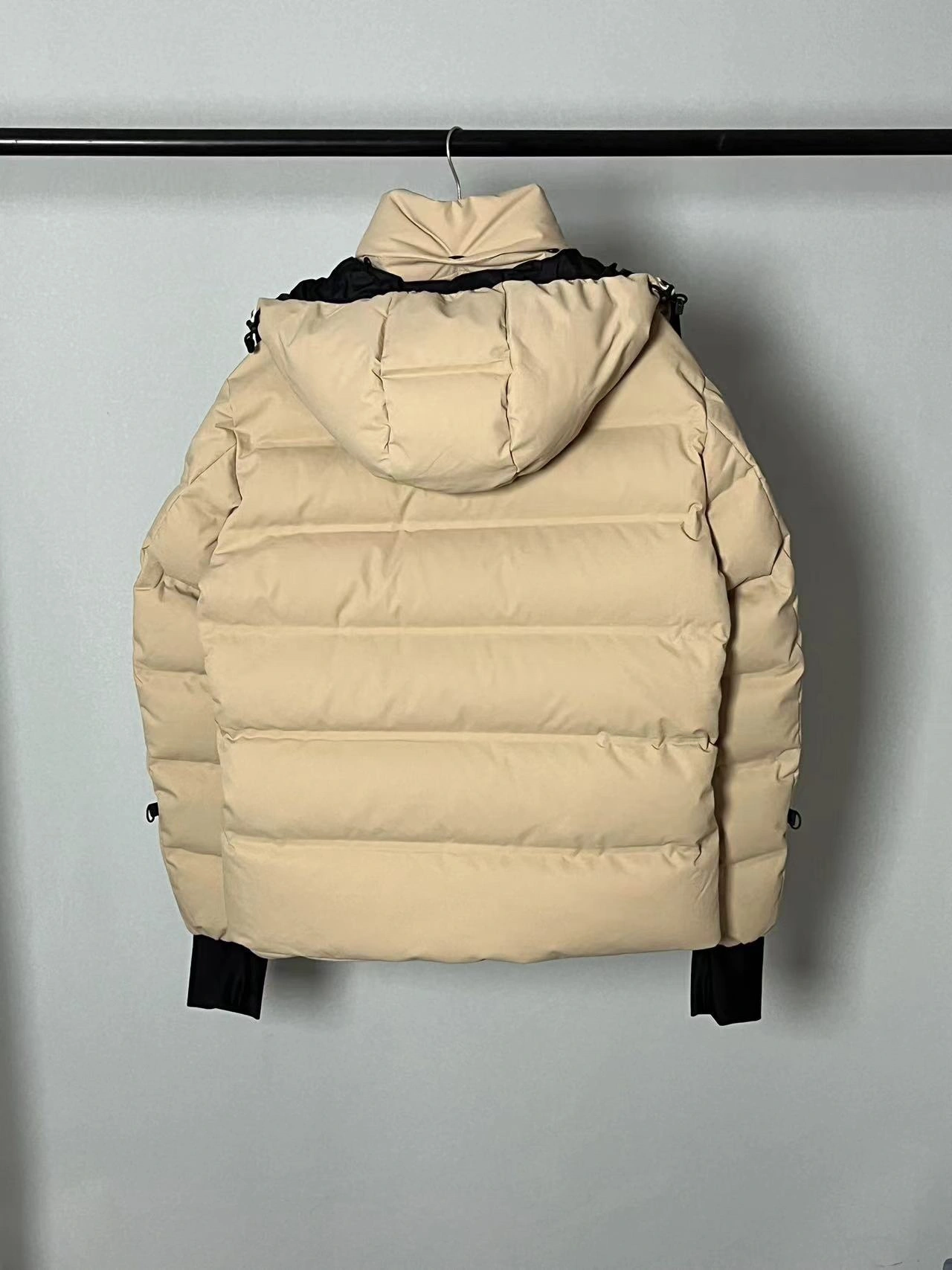 Moncler Down Jackets FlexibleFit 146194