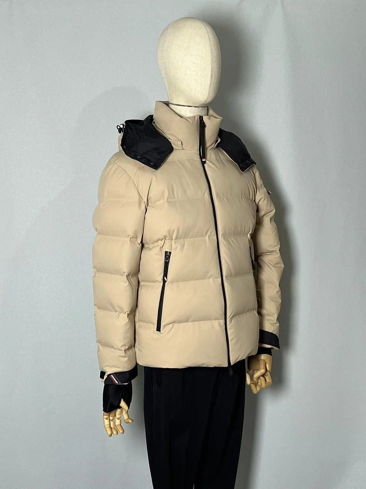 Moncler Down Jackets FlexibleFit 146194