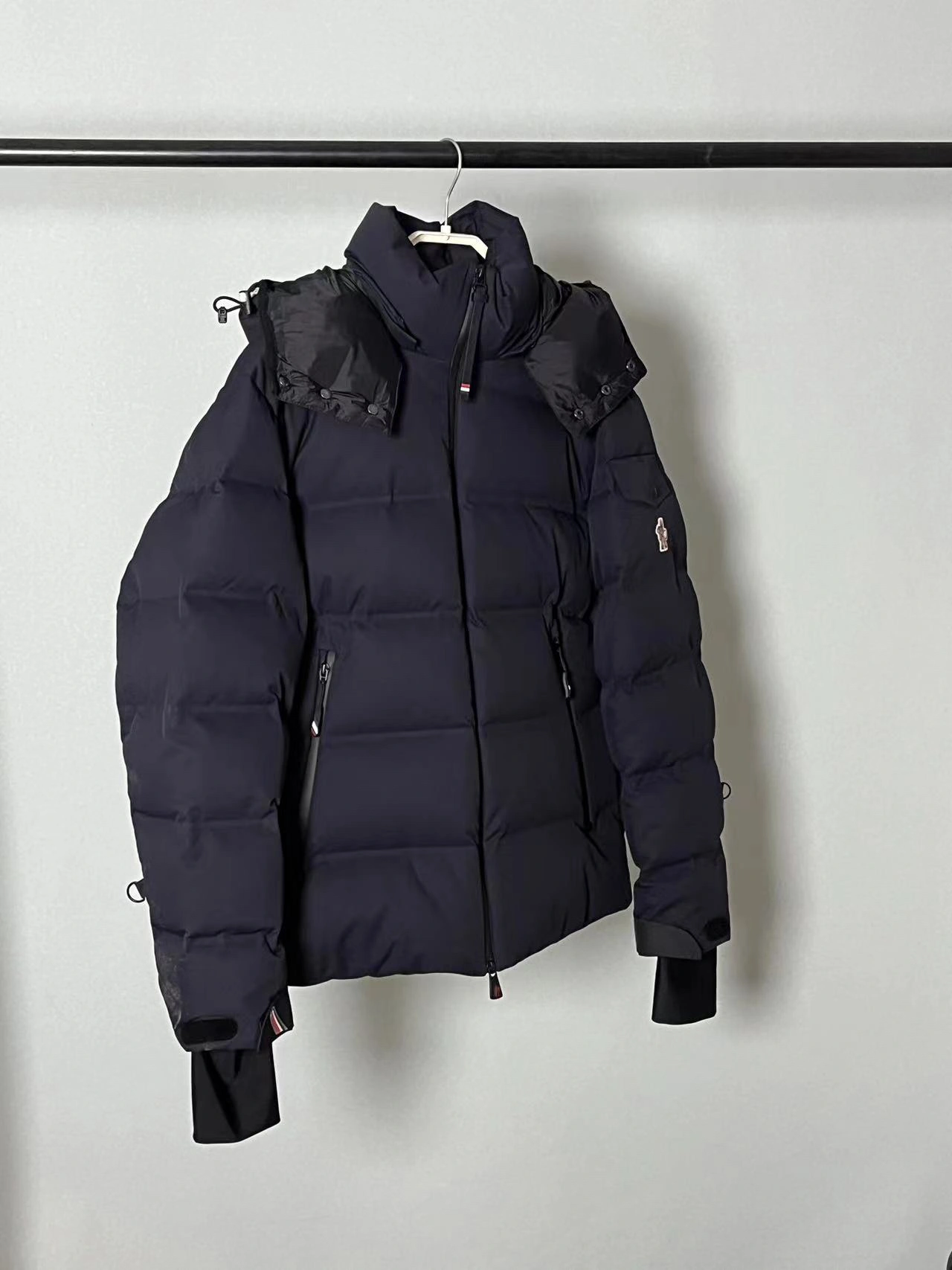 Moncler Down Jackets Resilient 146192