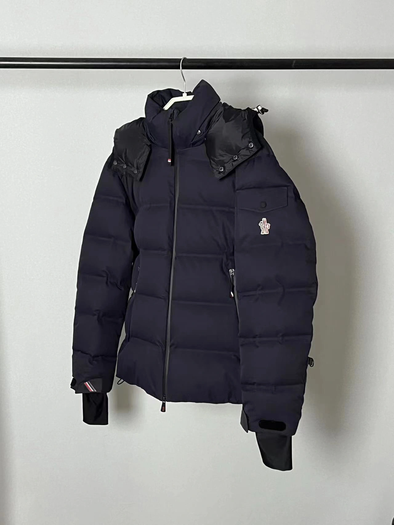 Moncler Down Jackets Resilient 146192
