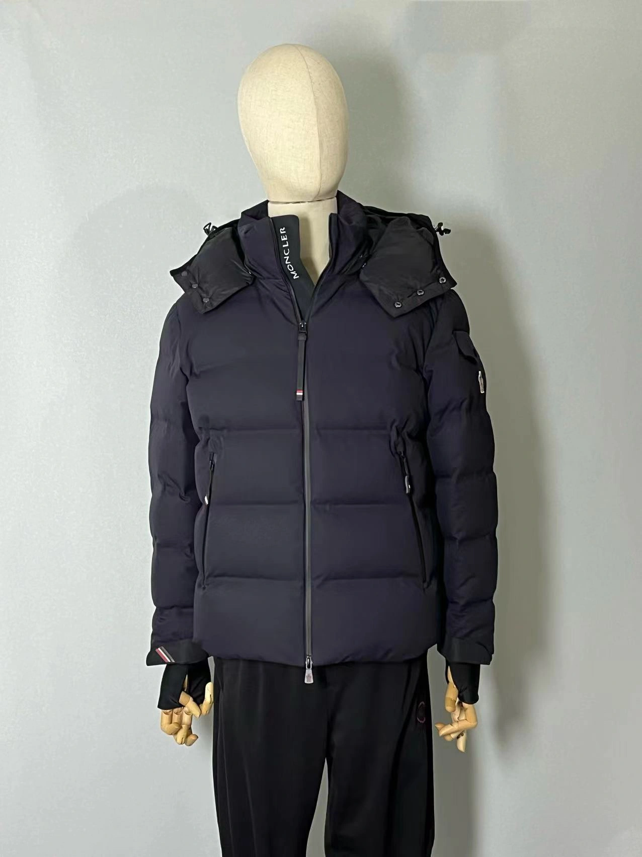 Moncler Down Jackets Resilient 146192