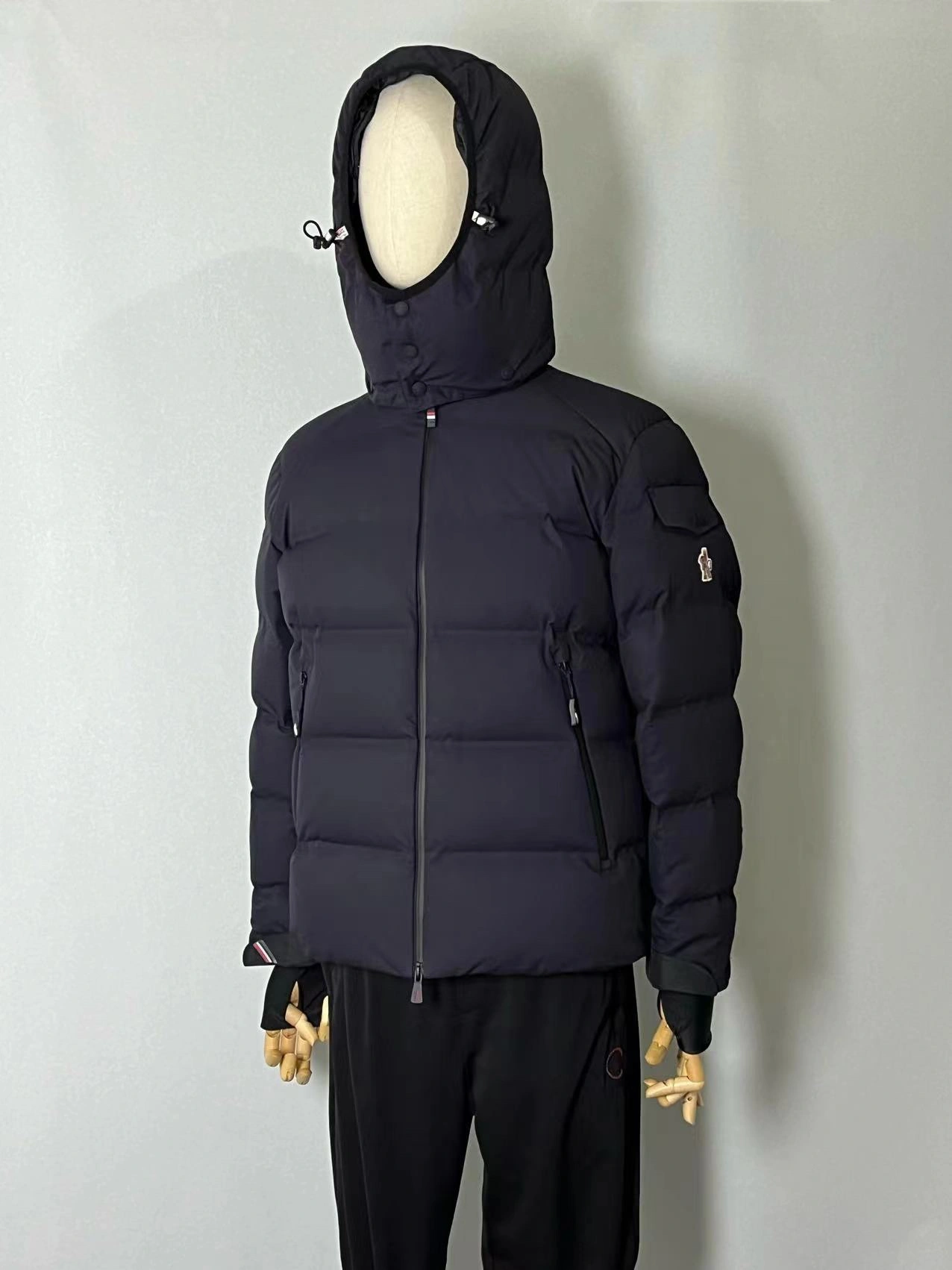 Moncler Down Jackets Resilient 146192