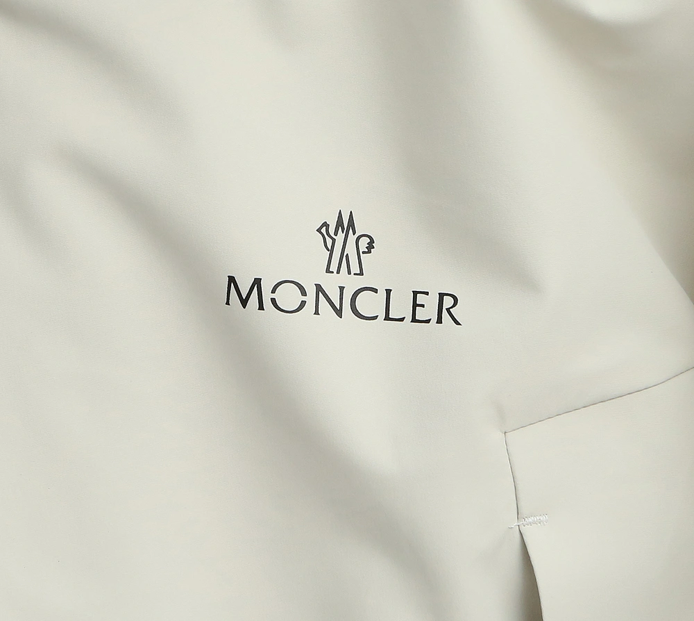 Bright Moncler Down Jackets 146186