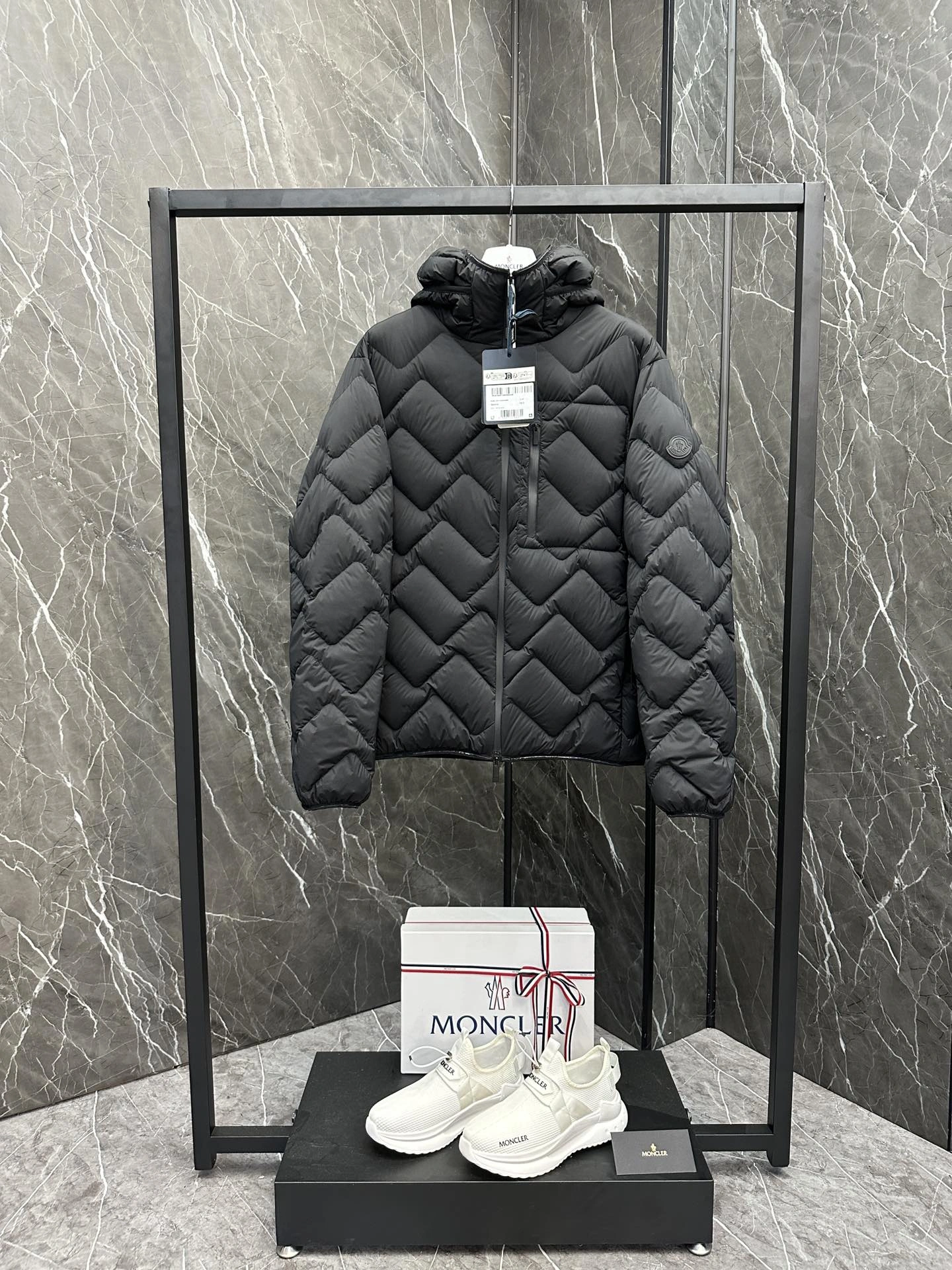 Moncler Down Jackets WeatherProof 146178