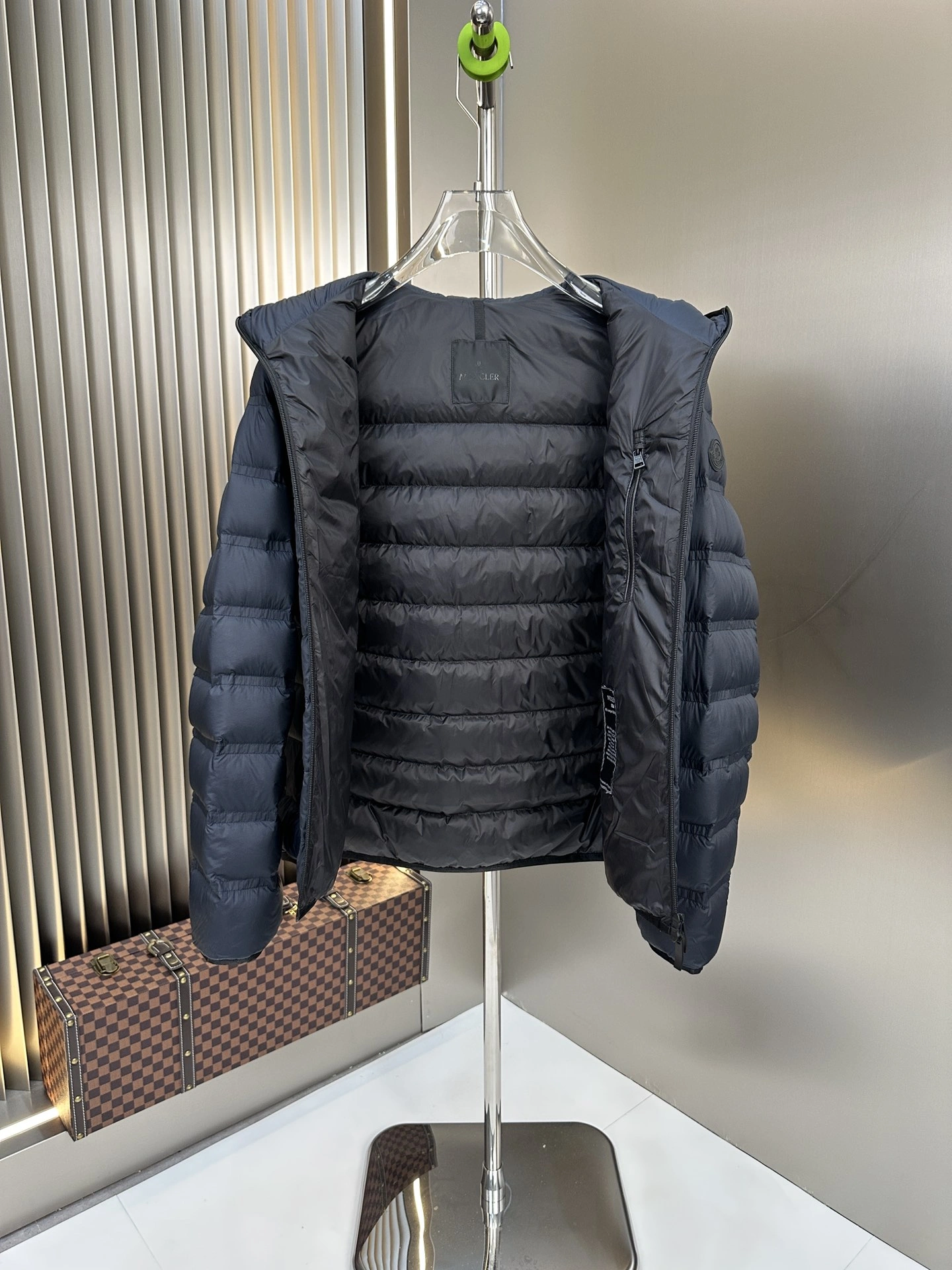 EasyCare Moncler Down Jackets 146165