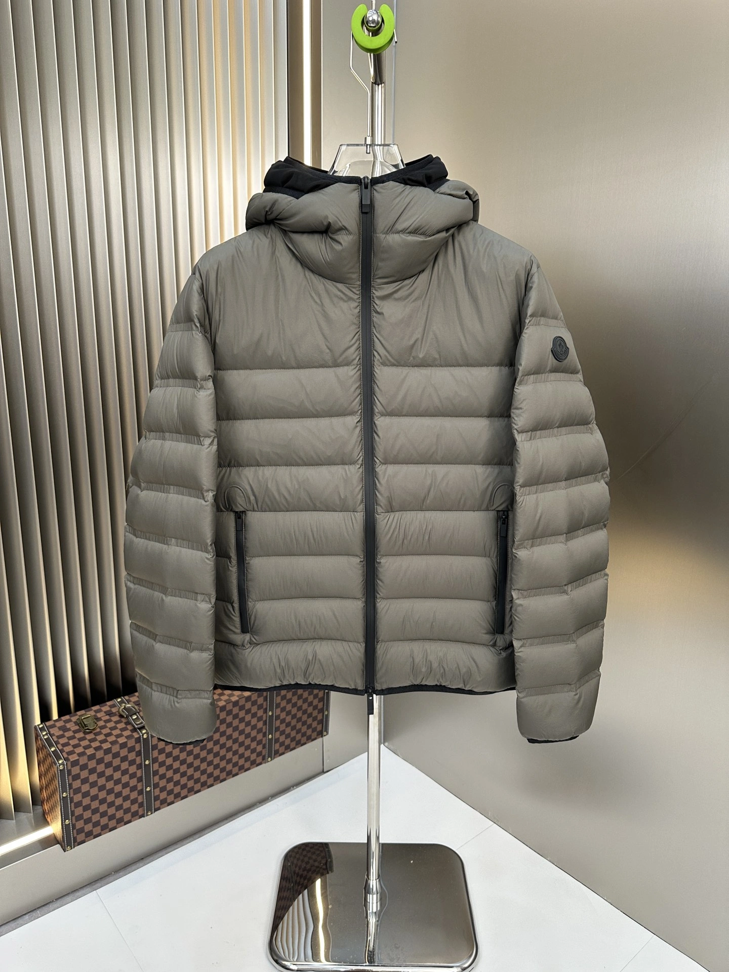 Moncler Down Jackets HighPerformance 146181