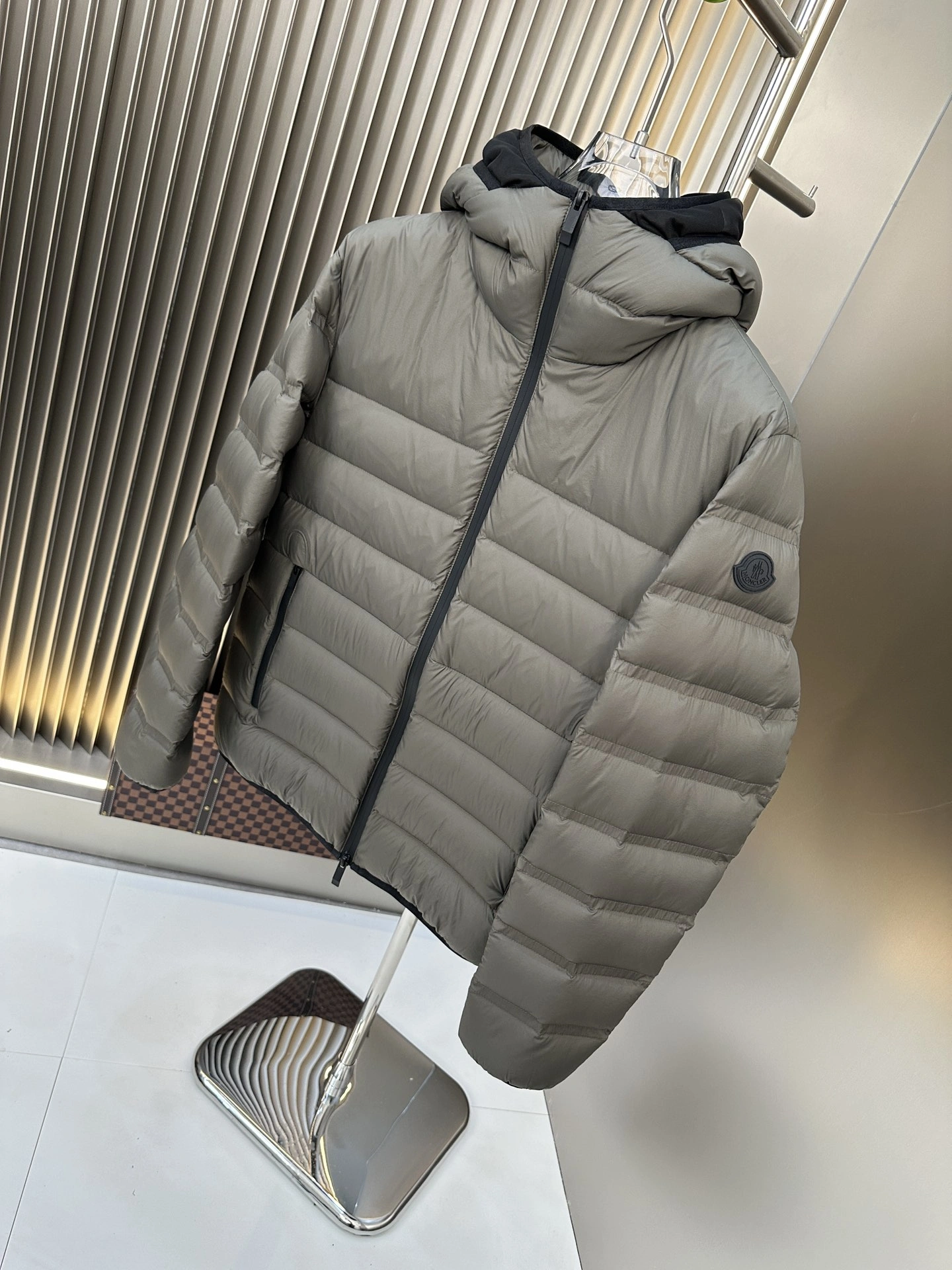 Moncler Down Jackets HighPerformance 146181