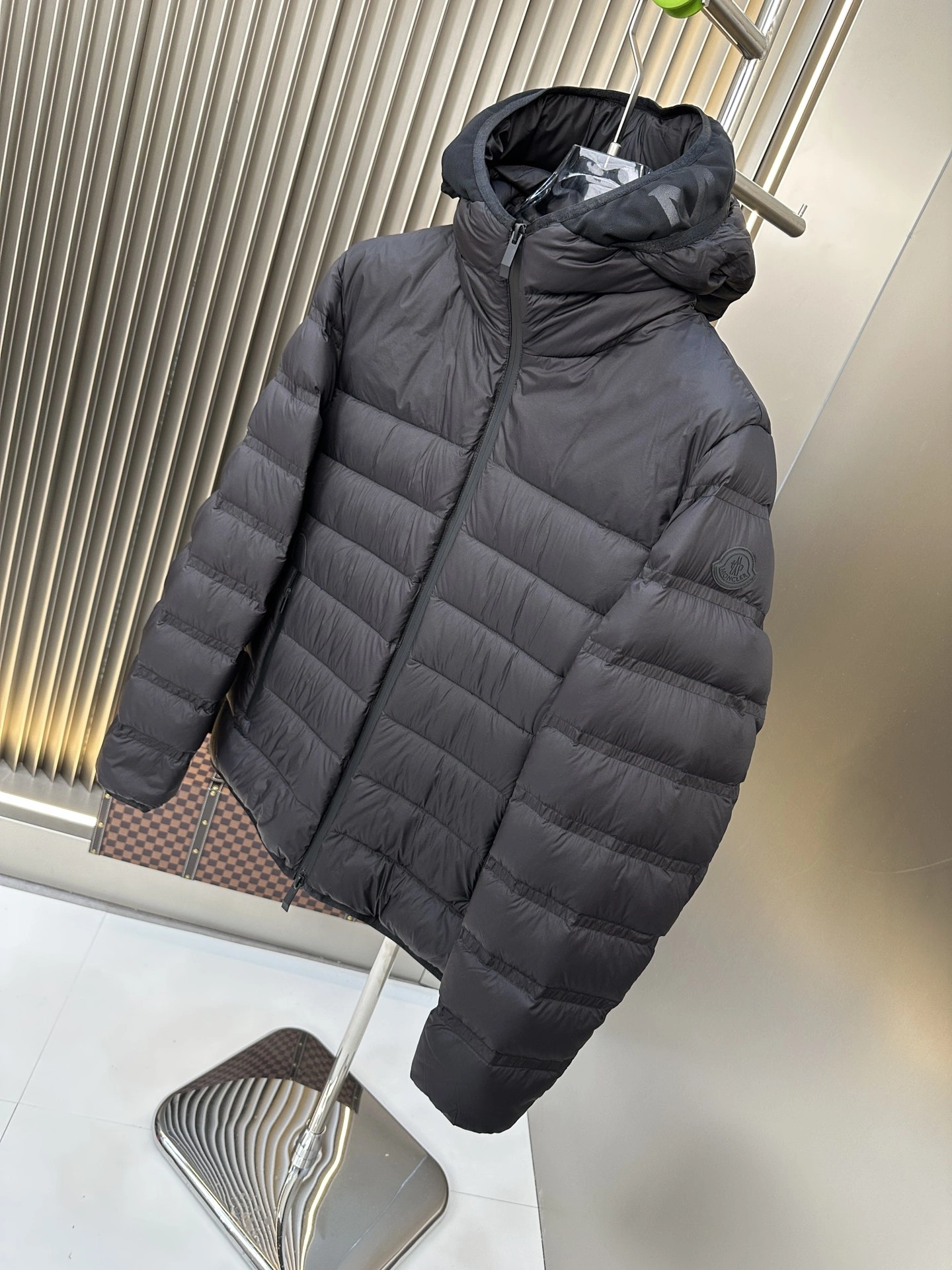 Moncler Down Jackets EasyCare 146175