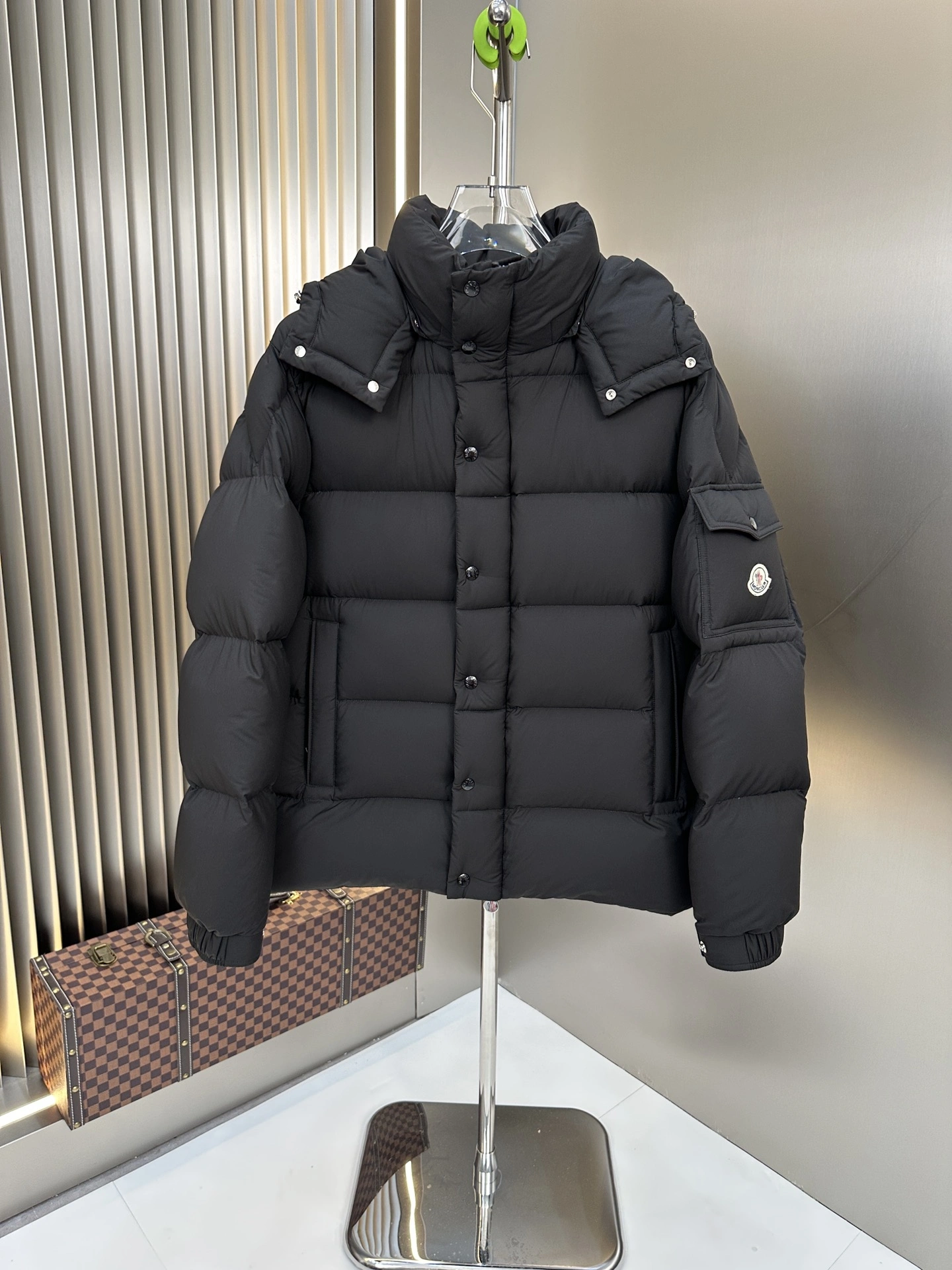 RelaxedFit Moncler Down Jackets 146173