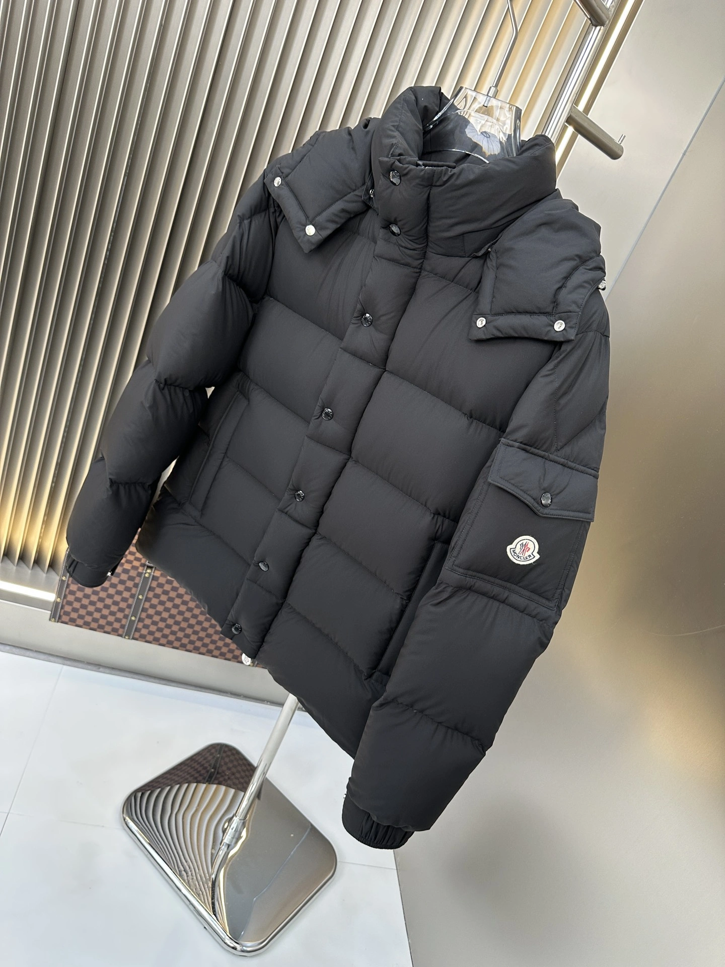 RelaxedFit Moncler Down Jackets 146173