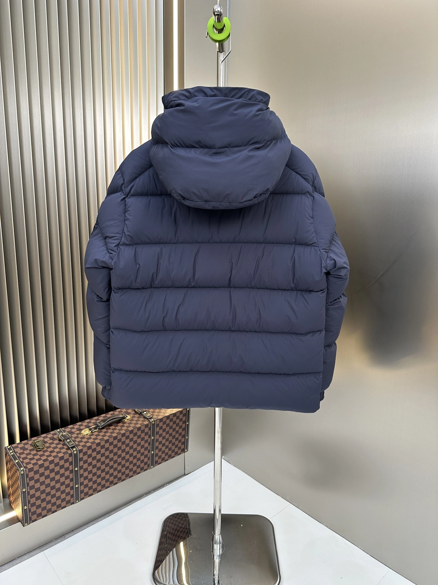 WaterResistant Moncler Down Jackets 146174