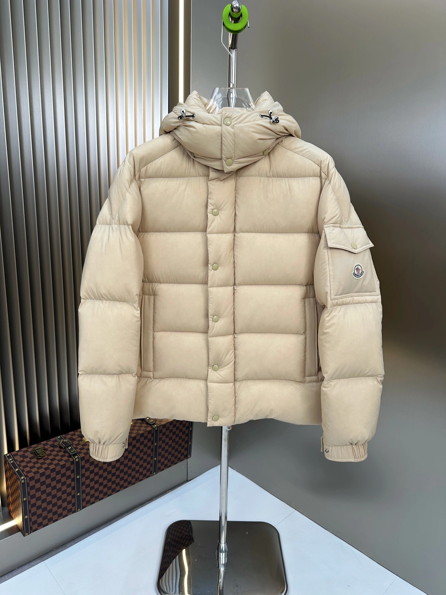 Affordable Moncler Down Jackets 146166