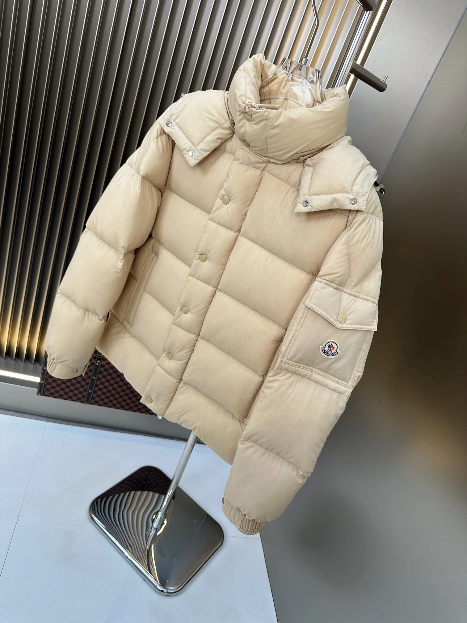 Affordable Moncler Down Jackets 146166