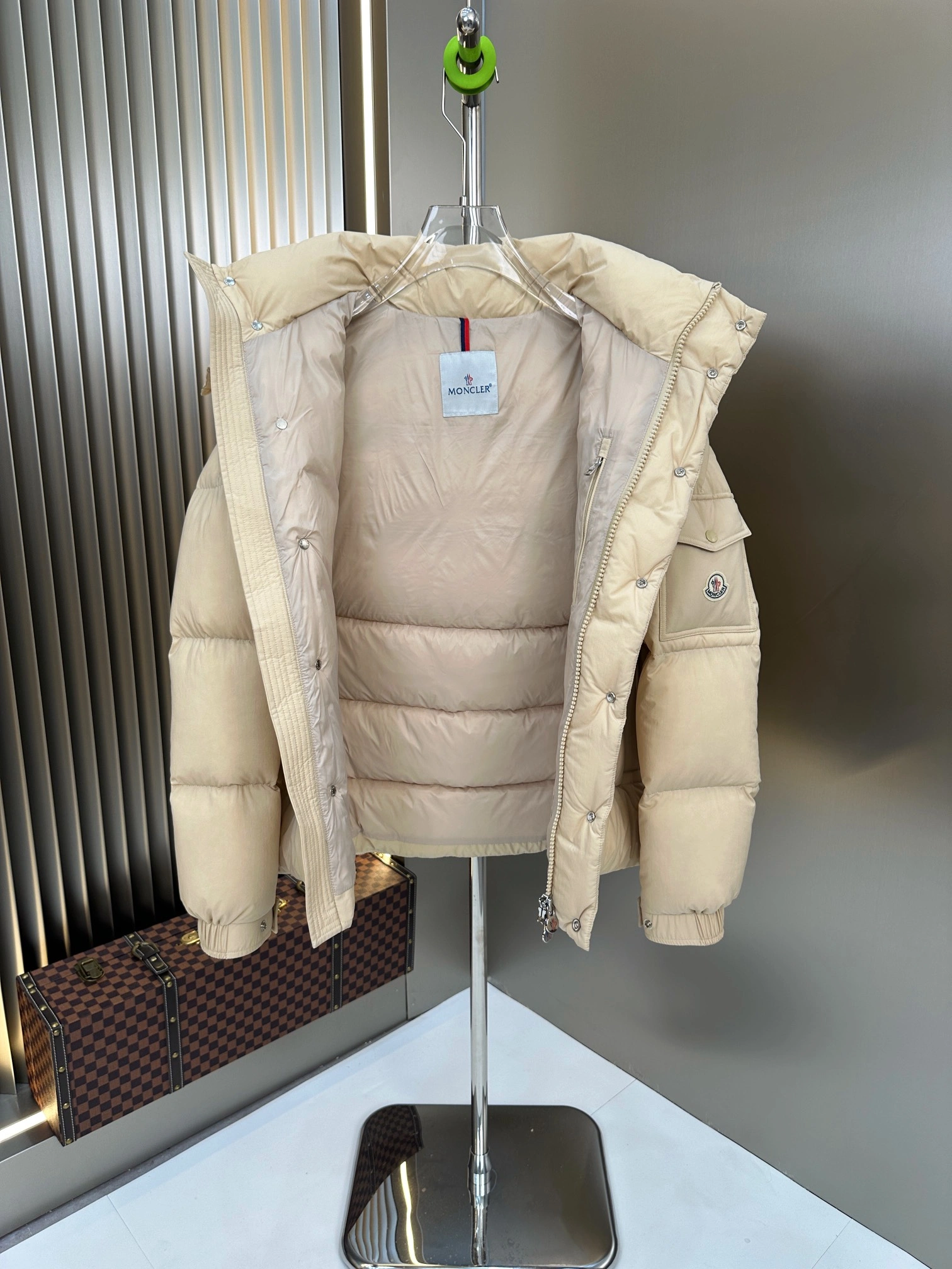 Affordable Moncler Down Jackets 146166