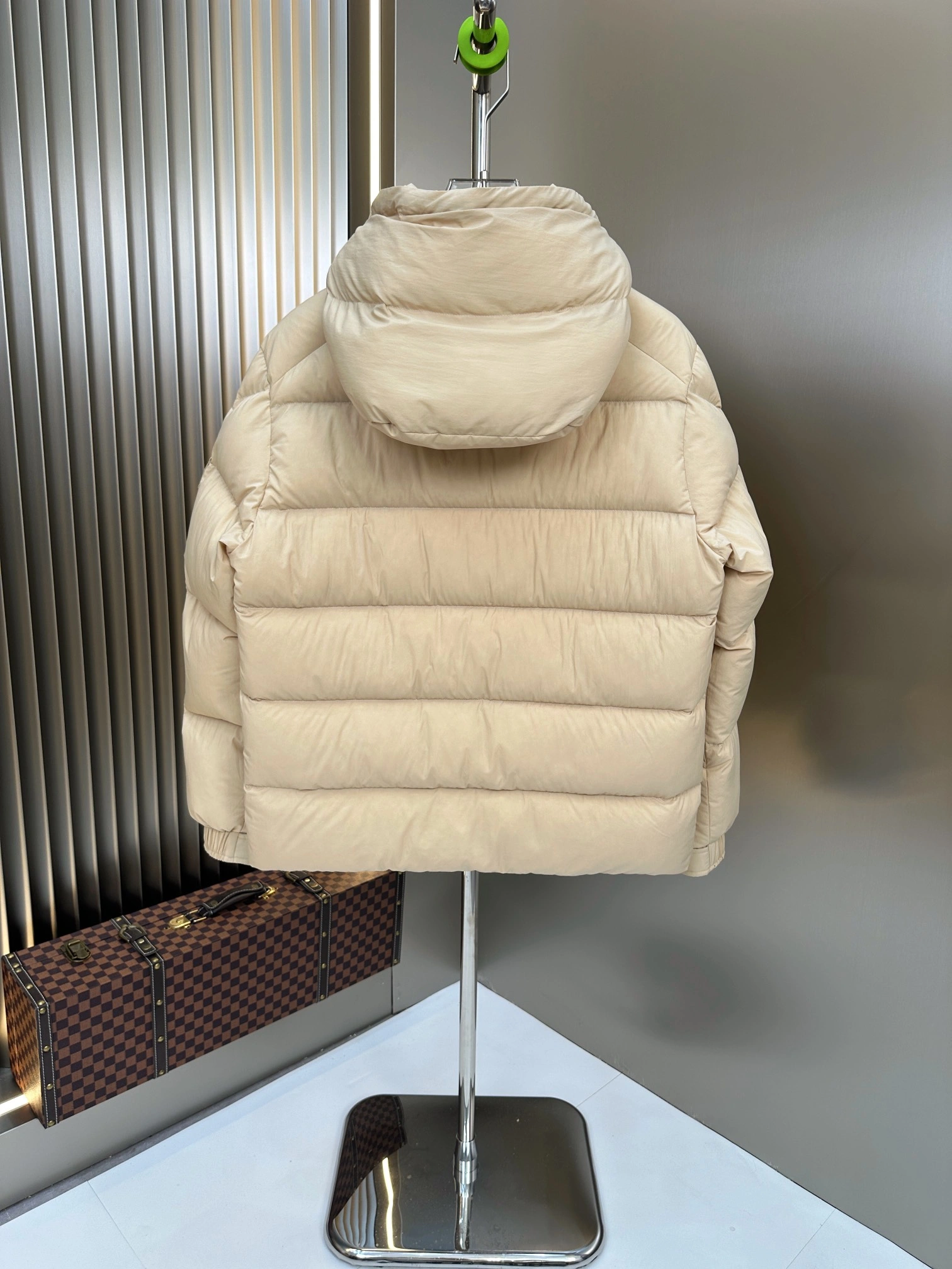 Affordable Moncler Down Jackets 146166