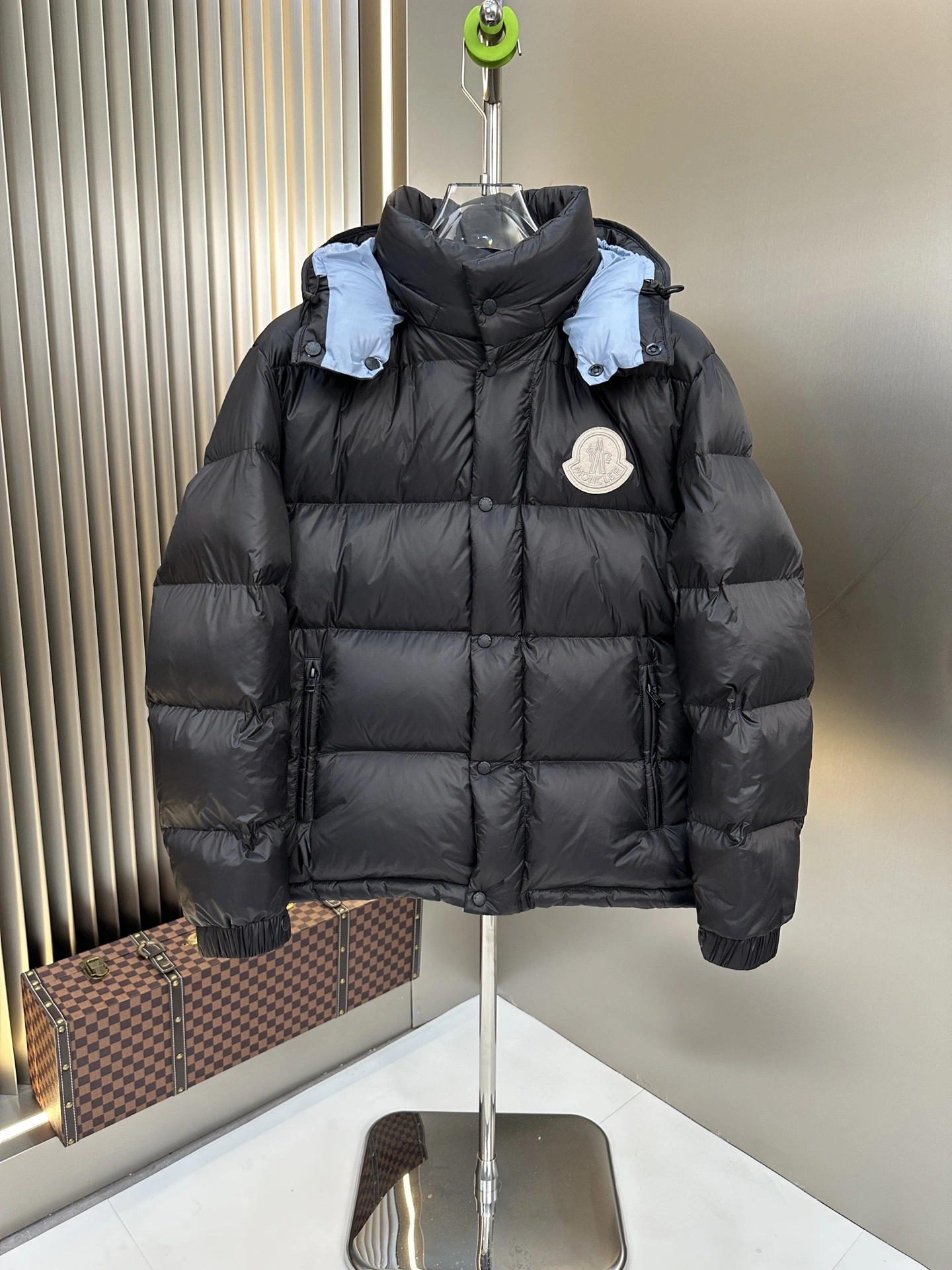 Original Moncler Down Jackets 146179