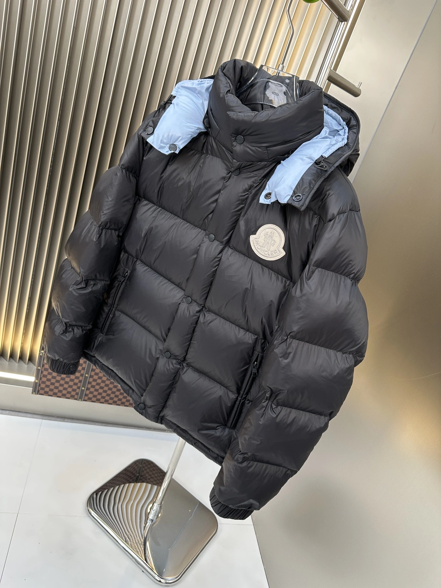 Original Moncler Down Jackets 146179