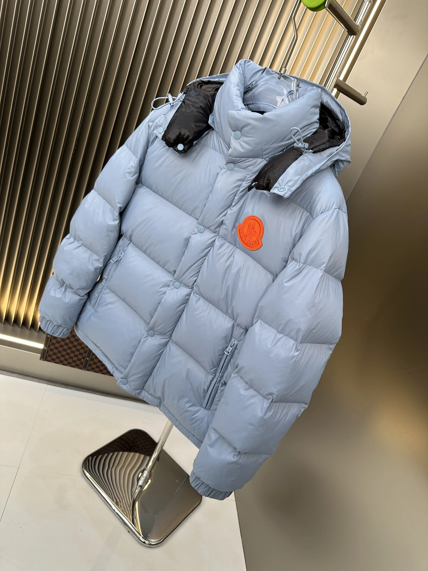 Moncler Down Jackets Bright 146171