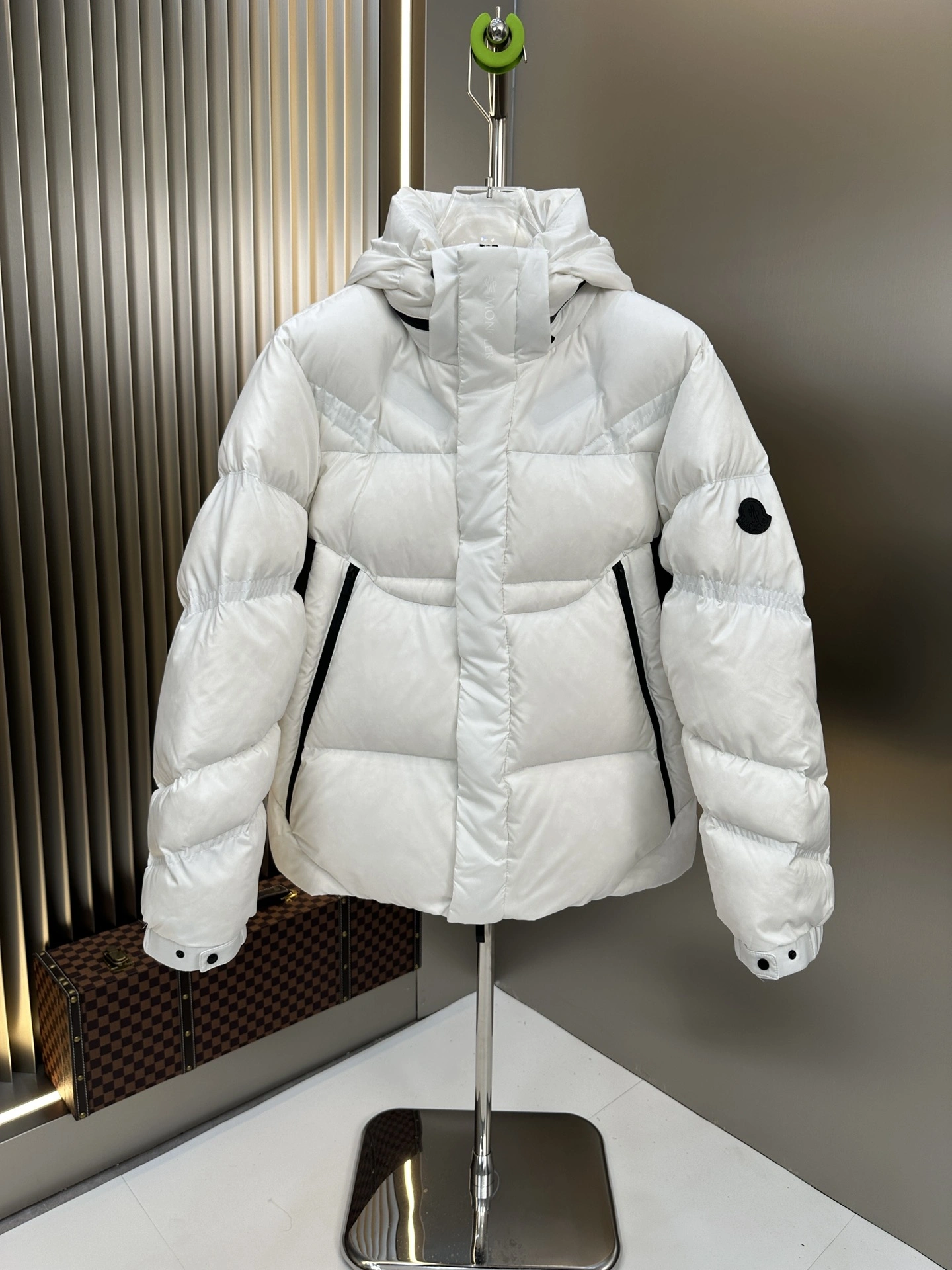 Moncler Down Jackets RelaxedFit 146182