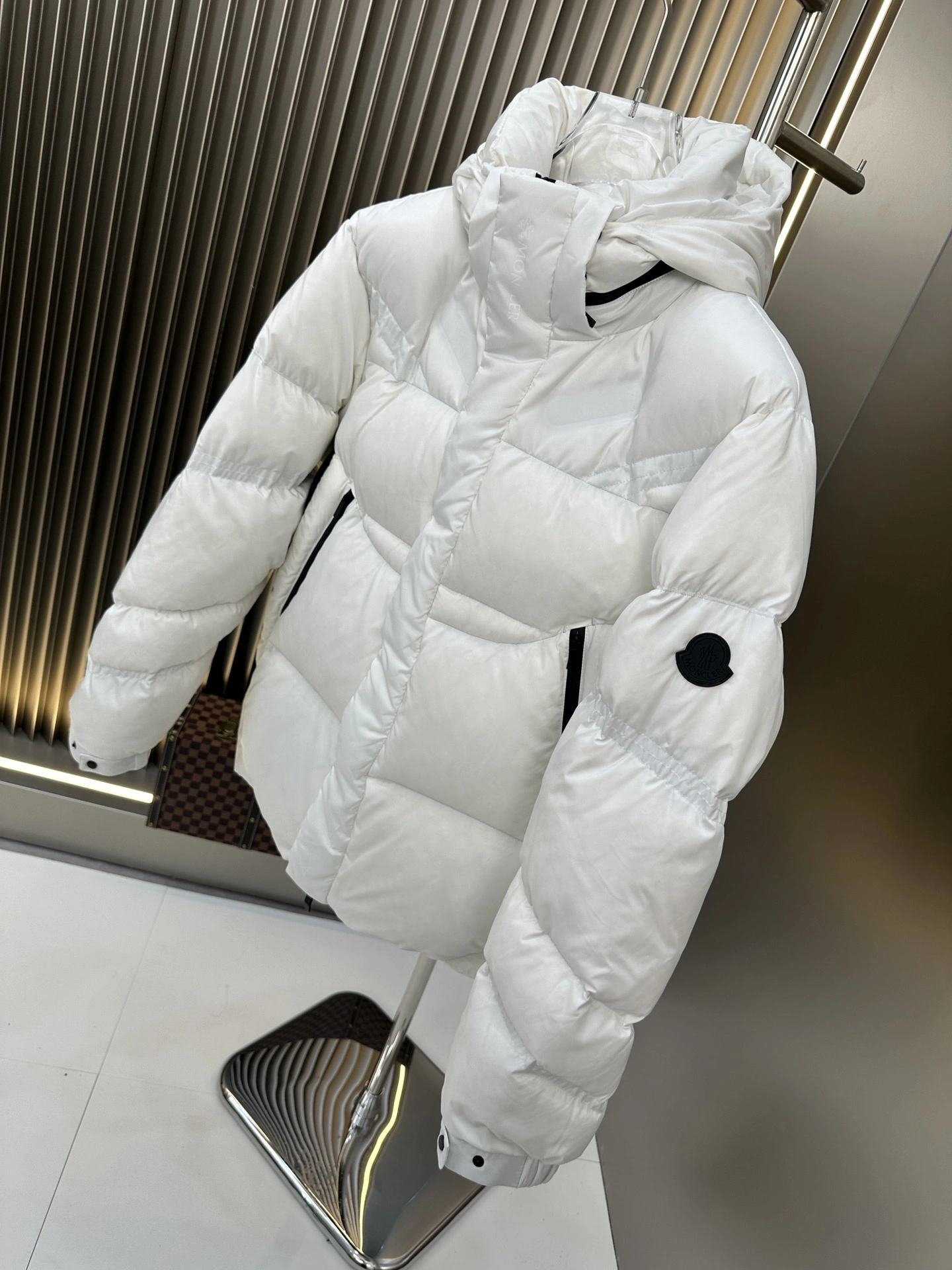 Moncler Down Jackets RelaxedFit 146182