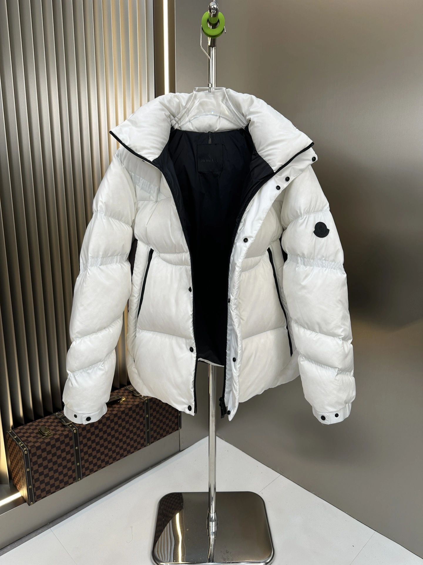 Moncler Down Jackets RelaxedFit 146182