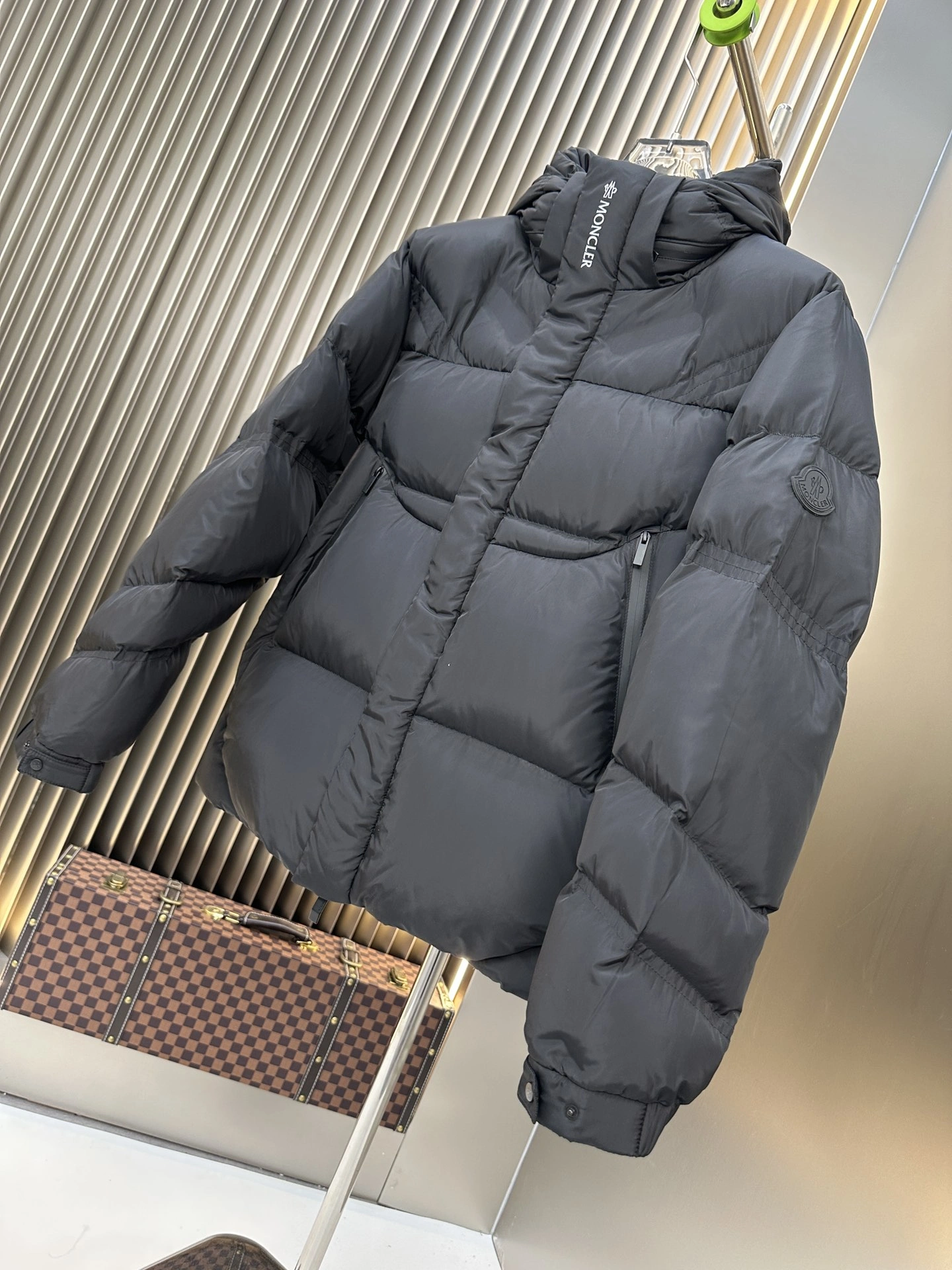 Reliable Moncler Down Jackets 146163
