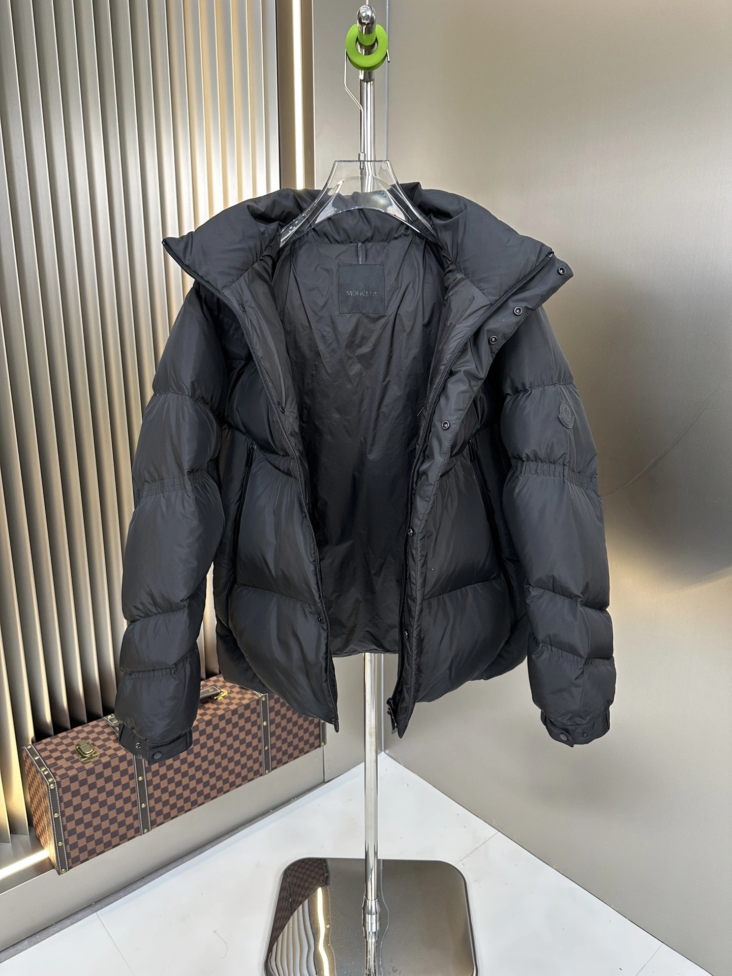 Reliable Moncler Down Jackets 146163
