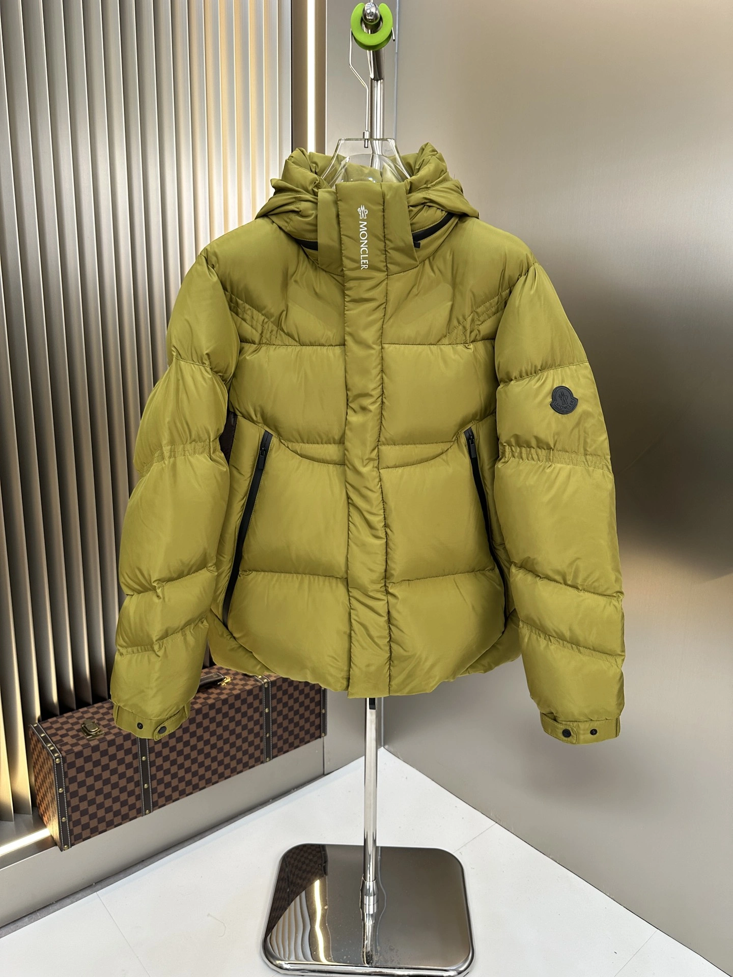Moncler Down Jackets Sustainable 146169