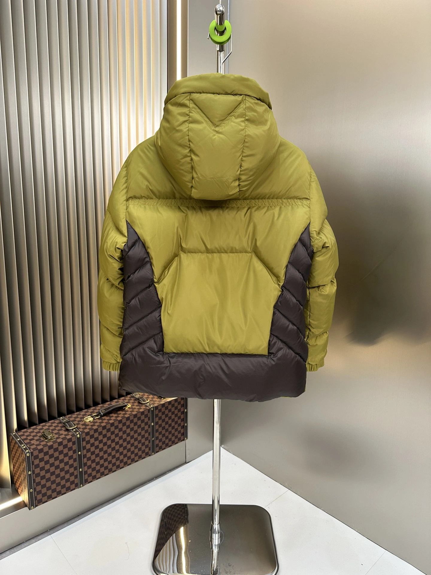 Moncler Down Jackets Sustainable 146169