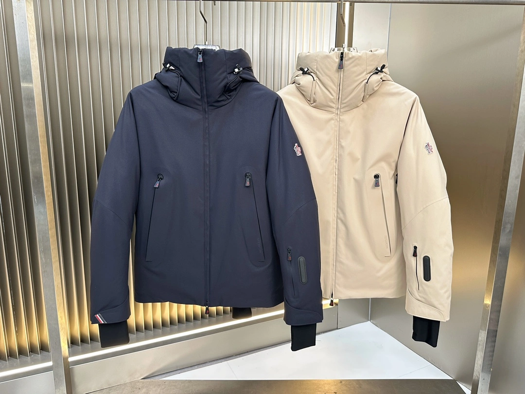 Moncler Down Jackets Stylish 146185