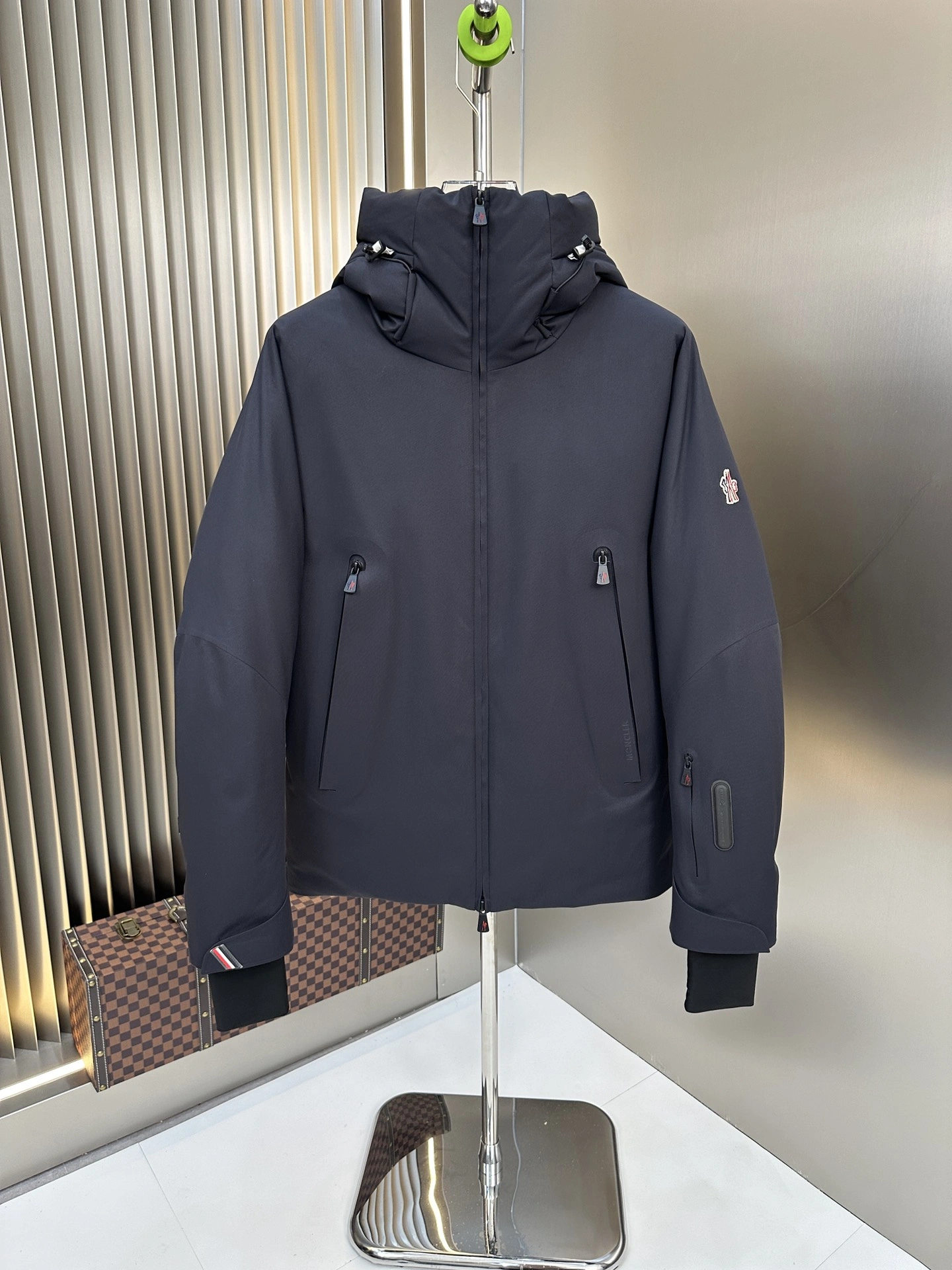 Moncler Down Jackets Stylish 146185