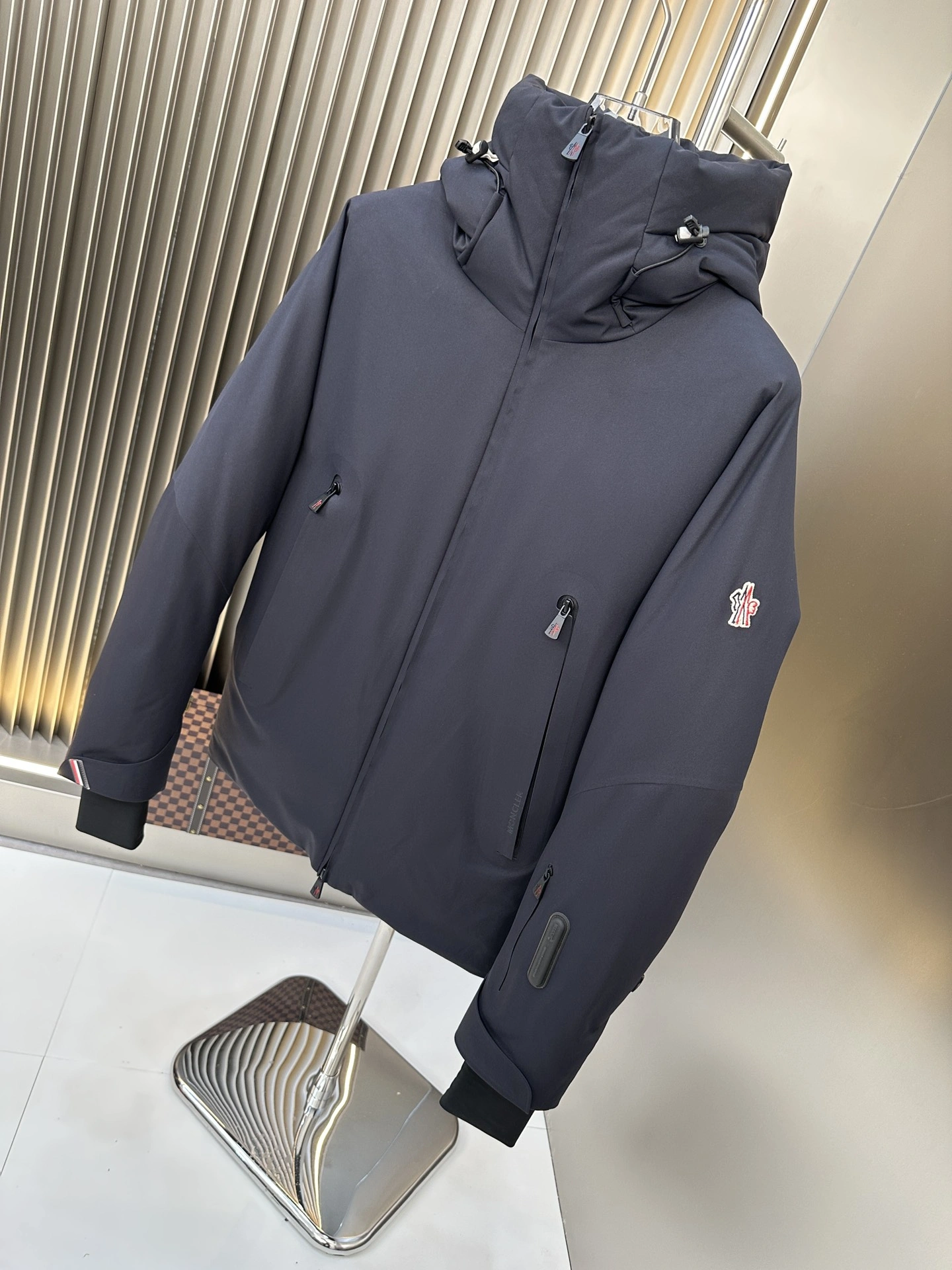 Moncler Down Jackets Stylish 146185
