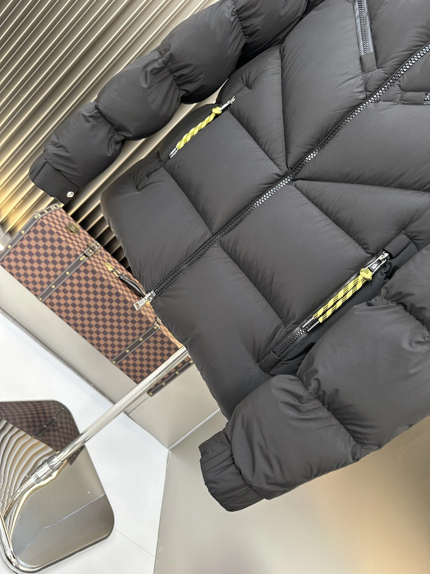 Moncler Down Jackets Sophisticated 146168
